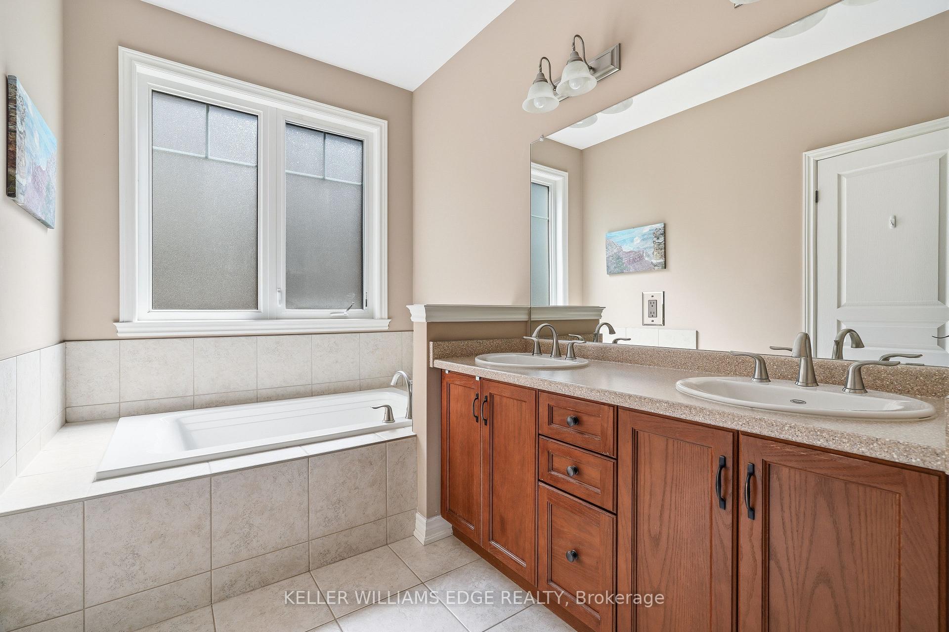 Photo 11 of 31 Streamside Drive, West Lincoln, Smithville — HOMEH