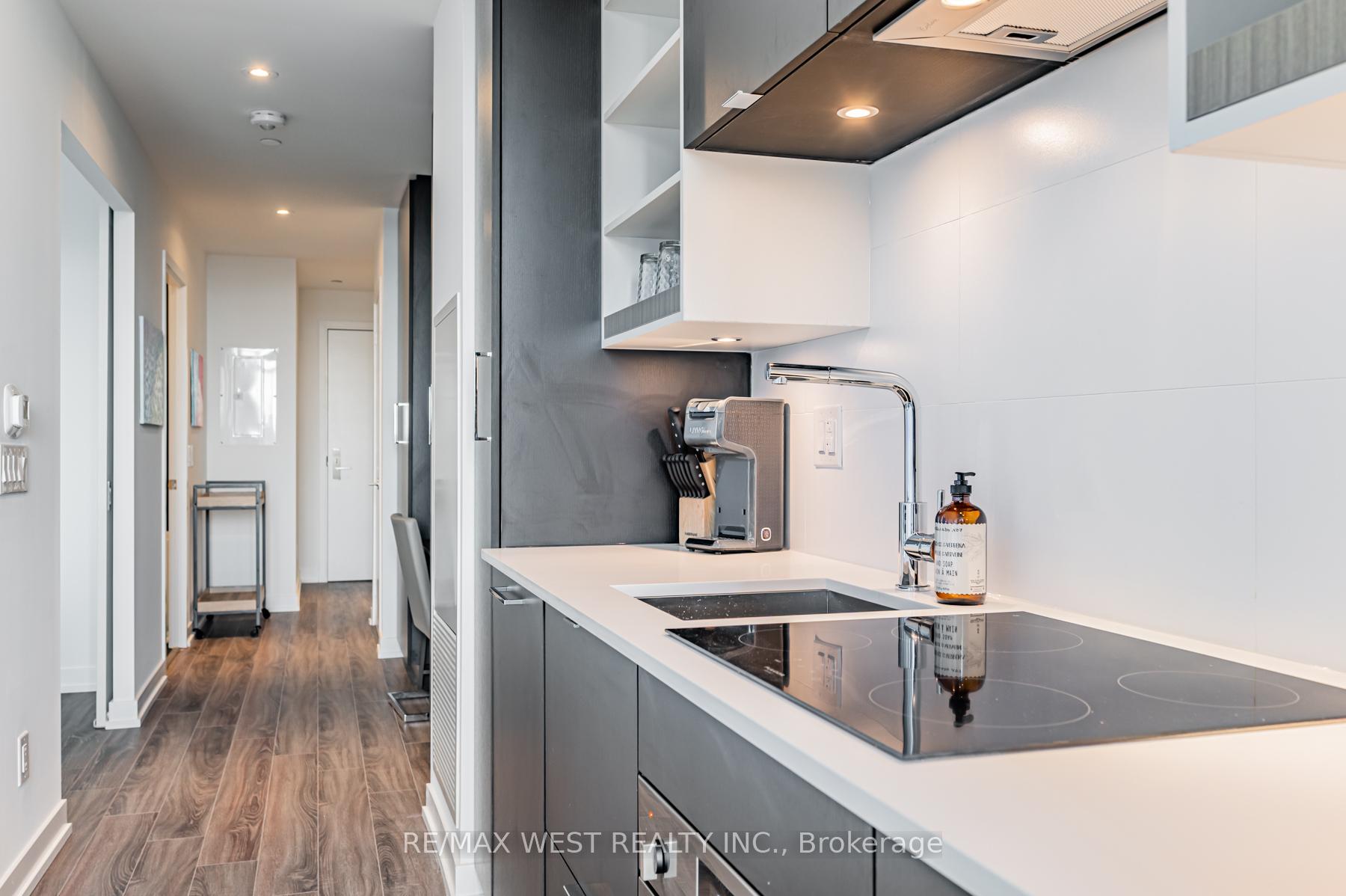 Photo 4 of Unit #1218, 20 Edward Street, Toronto, Bay Street Corridor — HOMEH