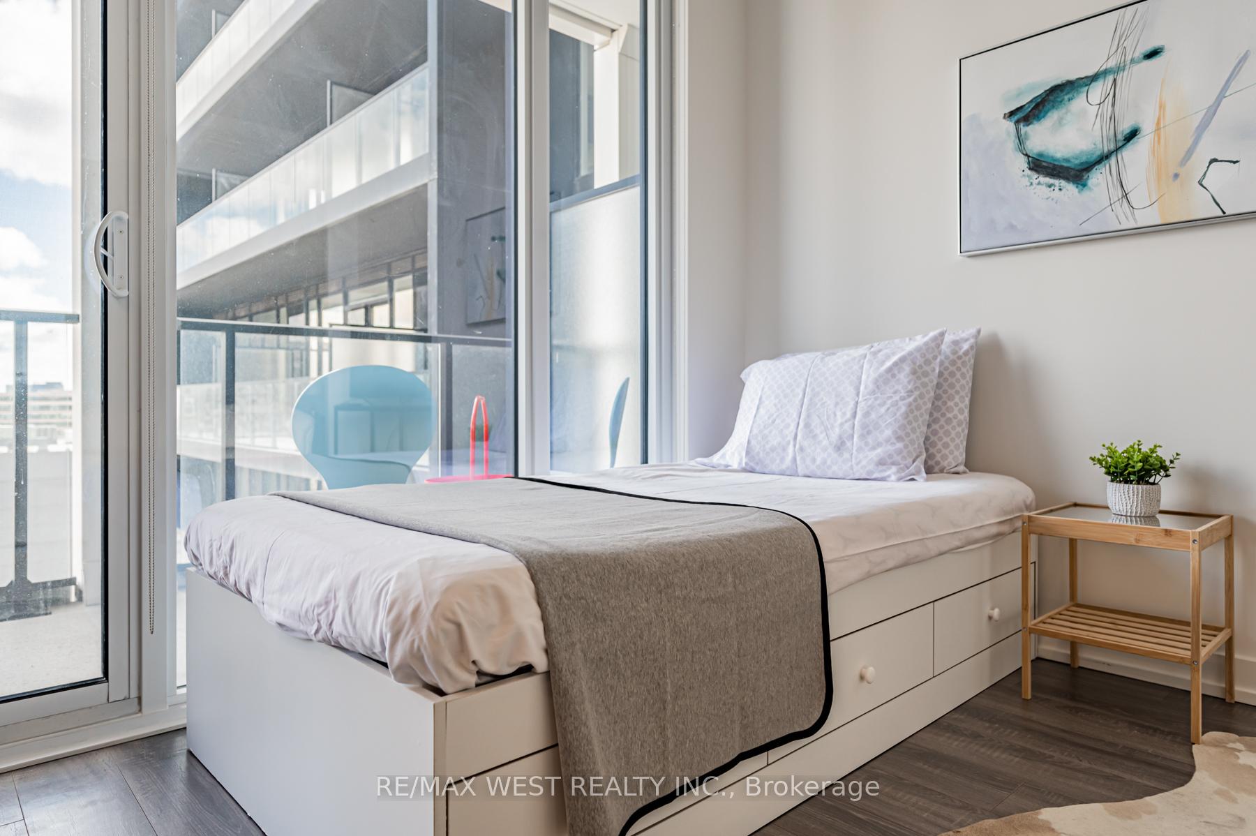 Photo 6 of Unit #1218, 20 Edward Street, Toronto, Bay Street Corridor — HOMEH