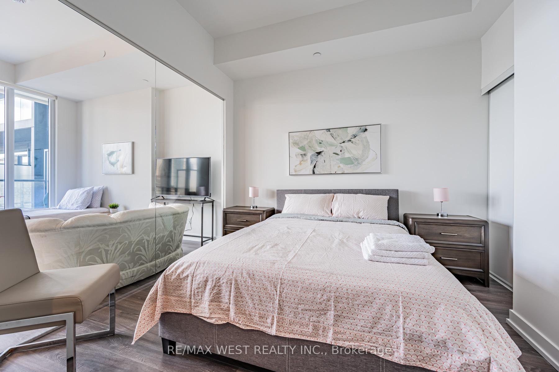 Photo 8 of Unit #1218, 20 Edward Street, Toronto, Bay Street Corridor — HOMEH
