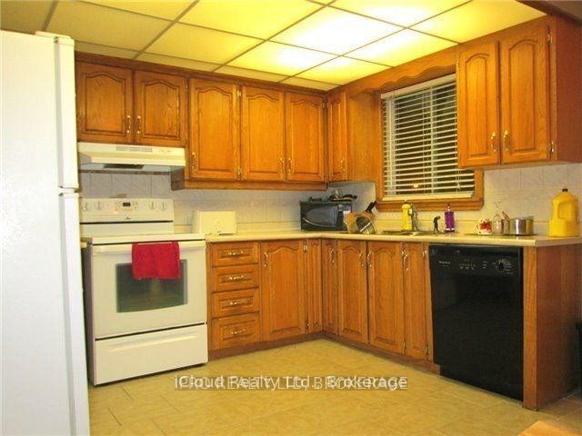 Photo 2 of 11 Judith Crescent, Brampton, Northgate — HOMEH