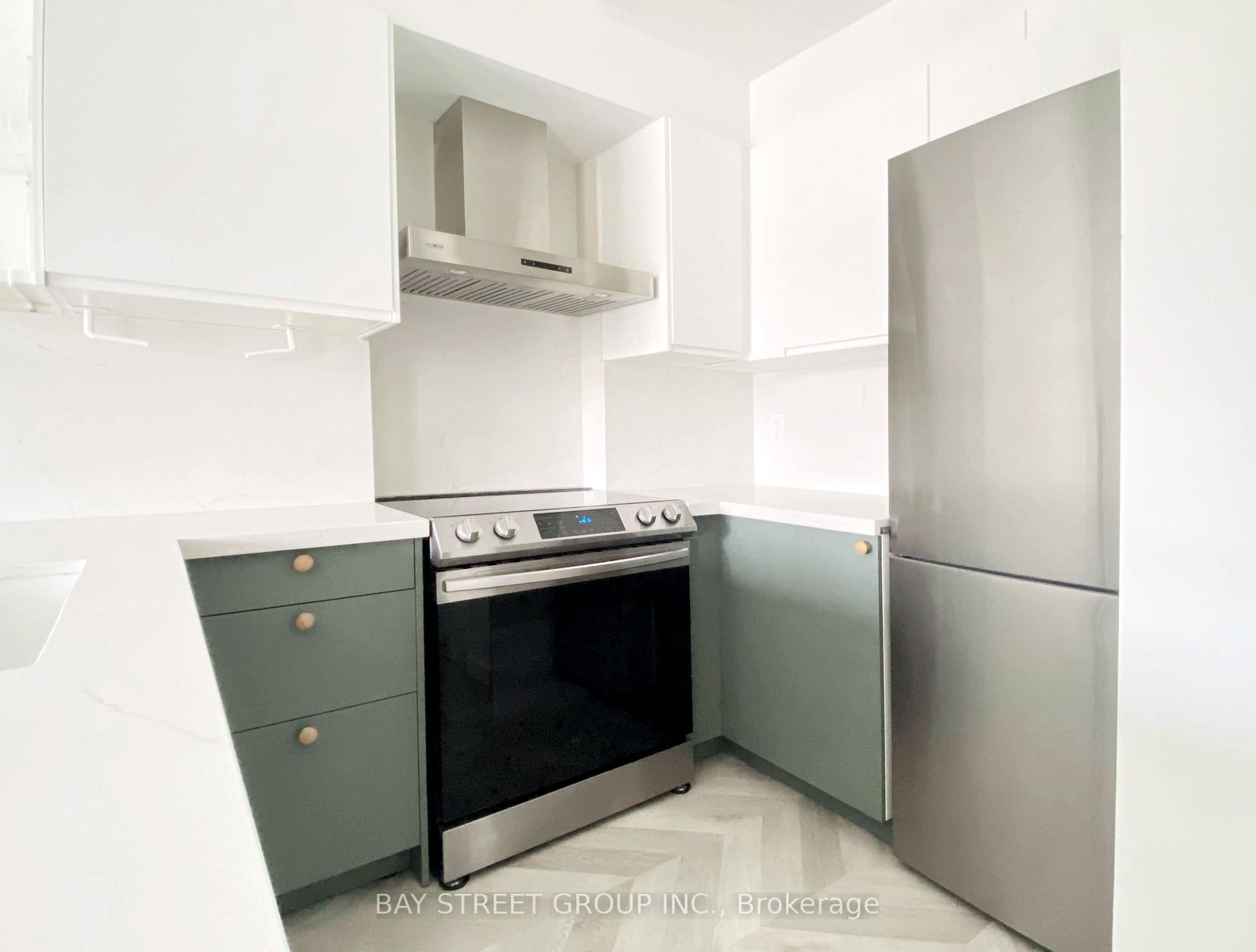 Photo 4 of Unit 402, 140 Bathurst Street, Toronto, Niagara — HOMEH