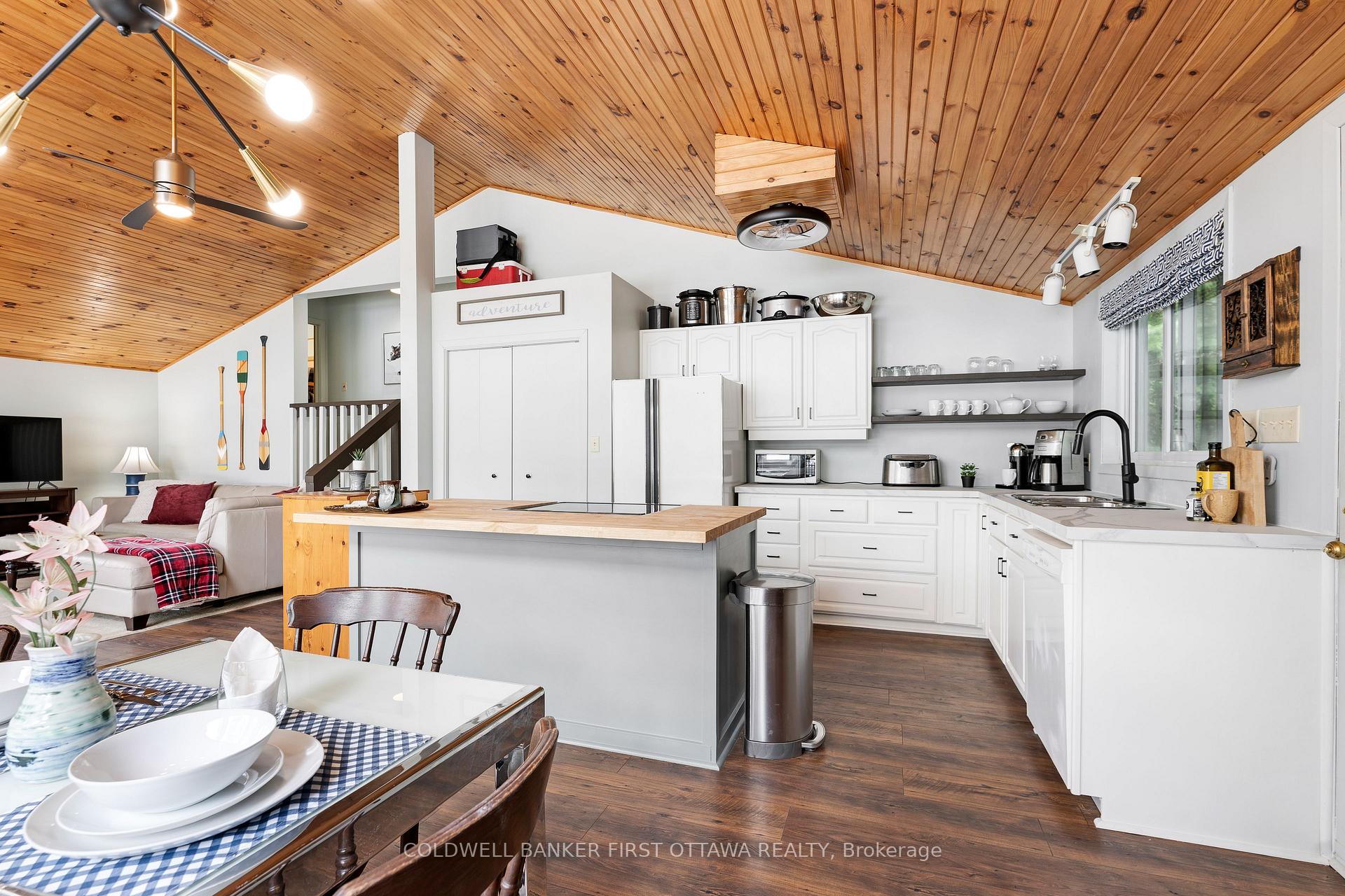 Photo 9 of 1271 Parsons Lane, Frontenac, Frontenac North — HOMEH