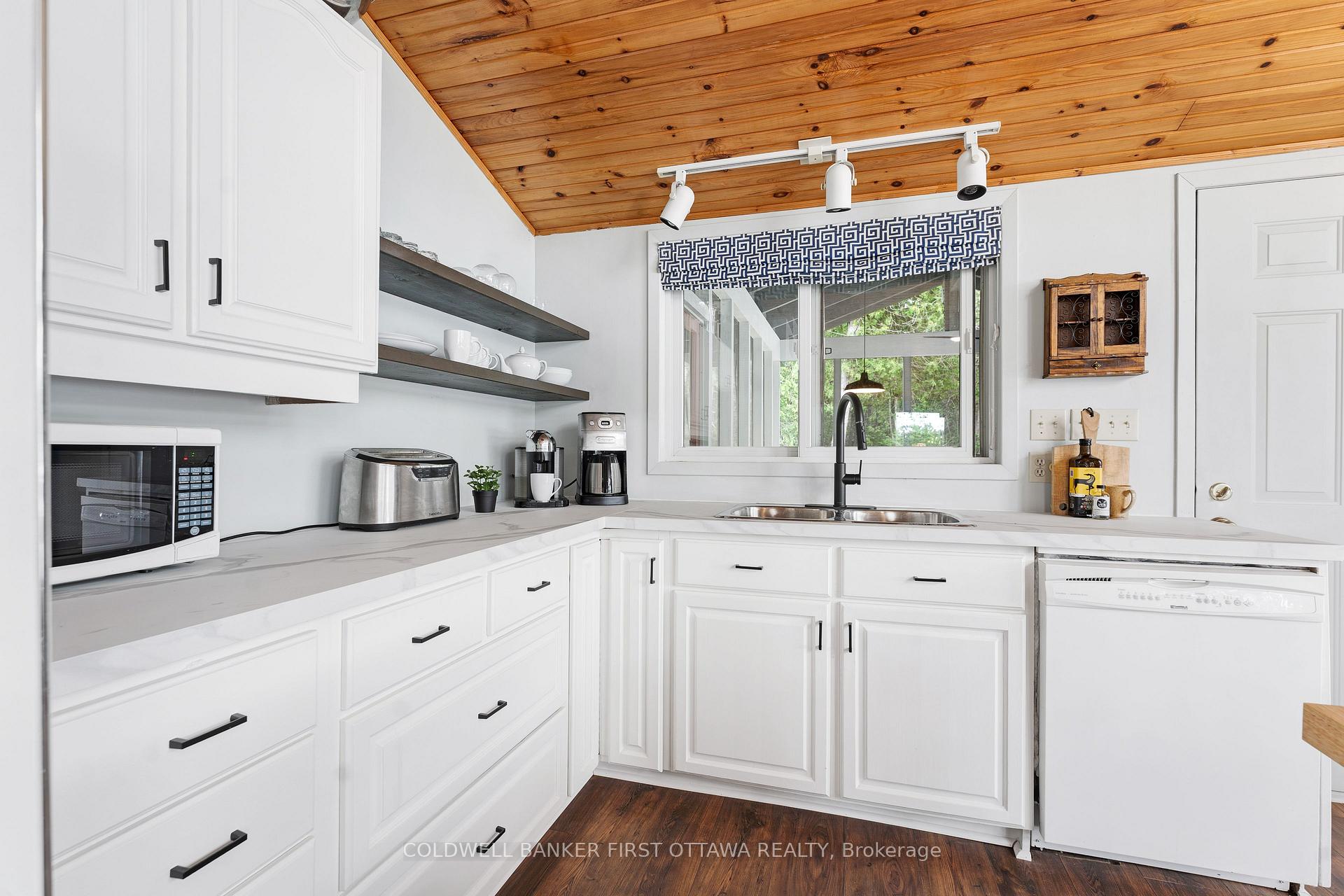 Photo 10 of 1271 Parsons Lane, Frontenac, Frontenac North — HOMEH