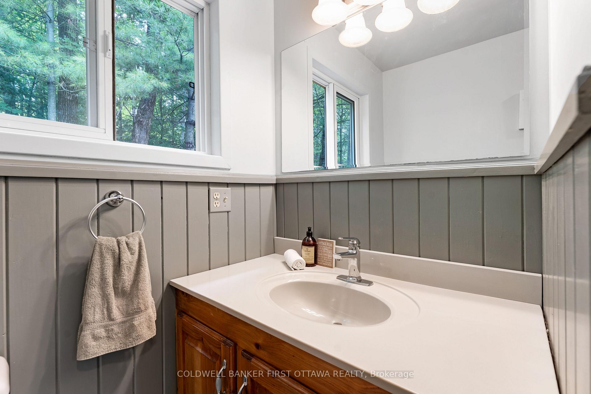Photo 20 of 1271 Parsons Lane, Frontenac, Frontenac North — HOMEH