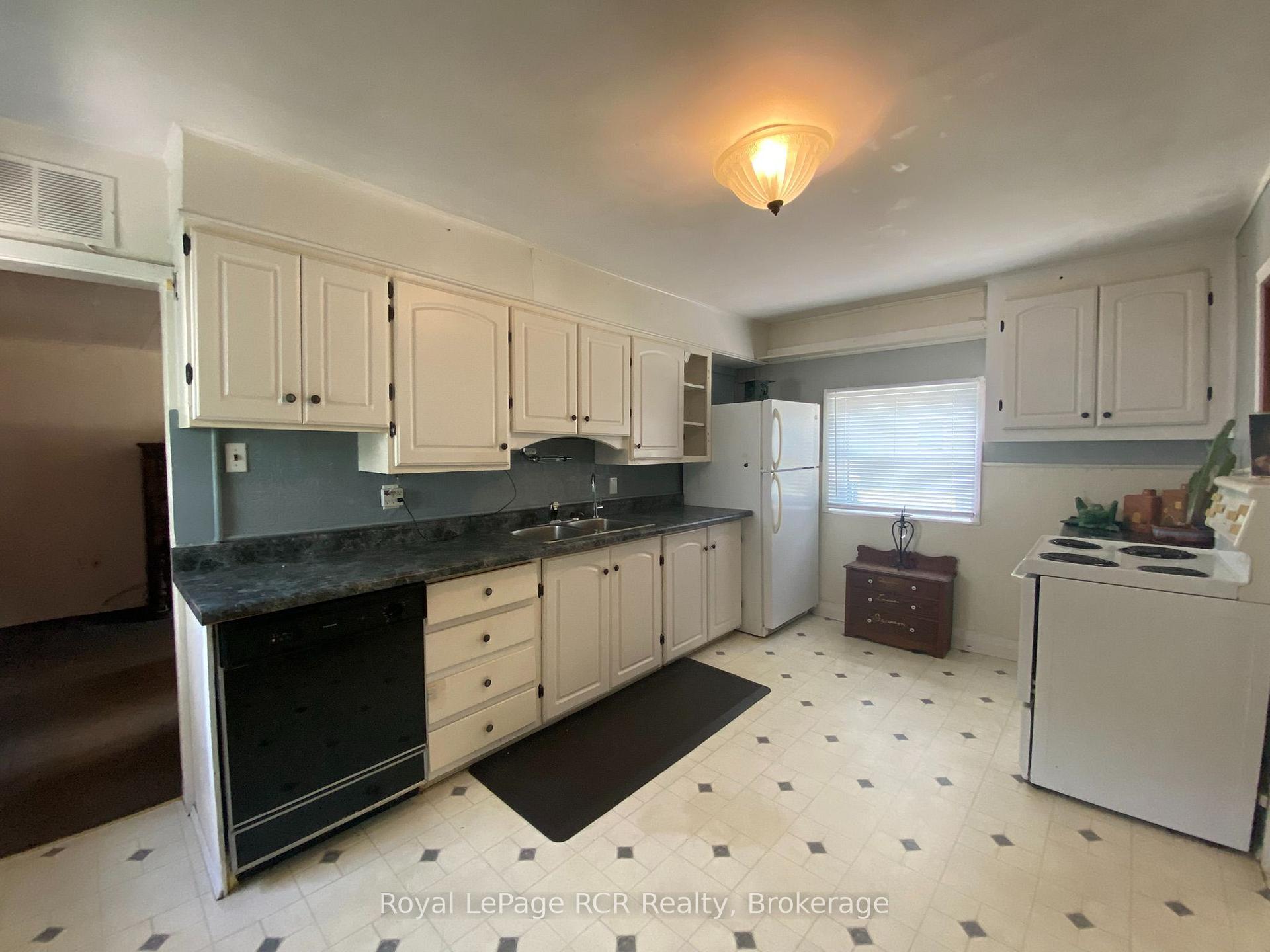 Photo 13 of 1851 5th Avenue E, Owen Sound — HOMEH