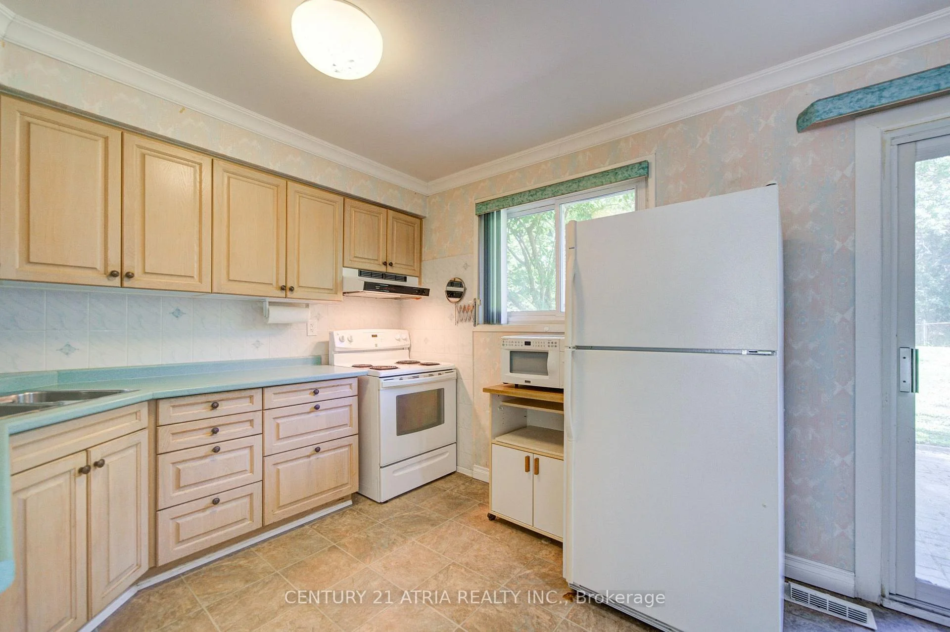 Photo 11 of 141 Hollyberry Trail, North York, Hillcrest Village — HOMEH