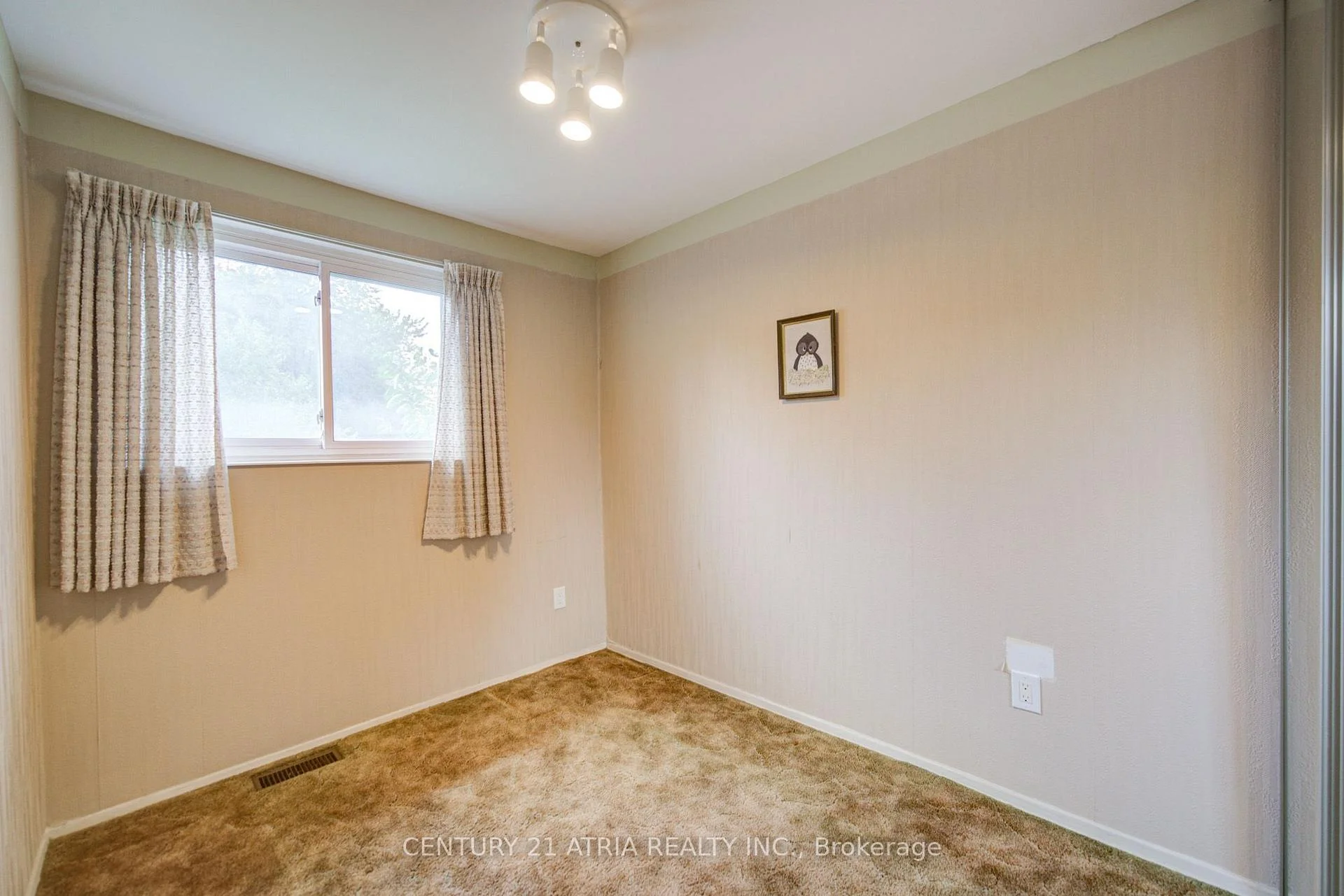 Photo 15 of 141 Hollyberry Trail, North York, Hillcrest Village — HOMEH