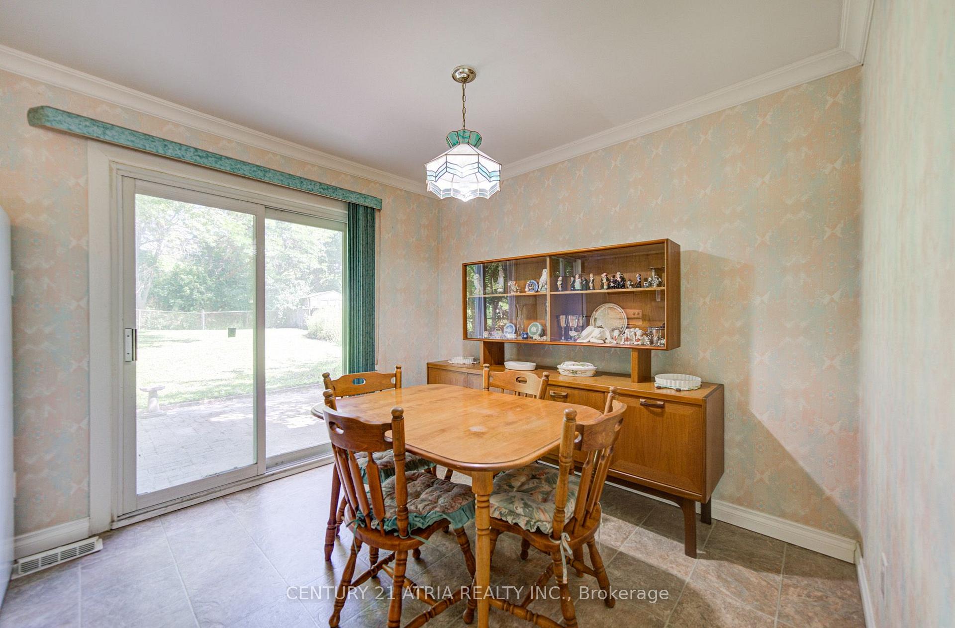 Photo 8 of 141 Hollyberry Trail, North York, Hillcrest Village — HOMEH