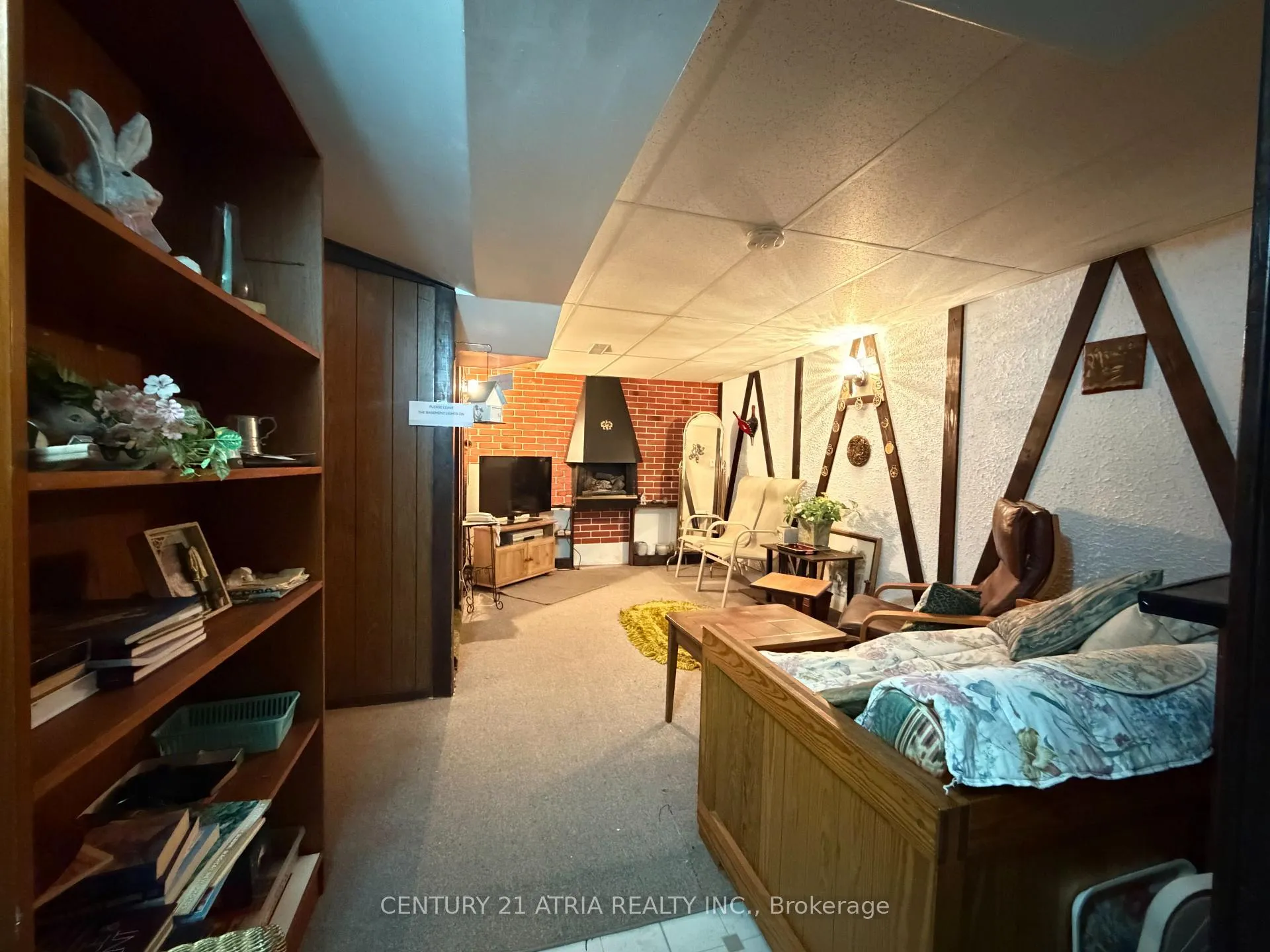 Photo 18 of 141 Hollyberry Trail, North York, Hillcrest Village — HOMEH