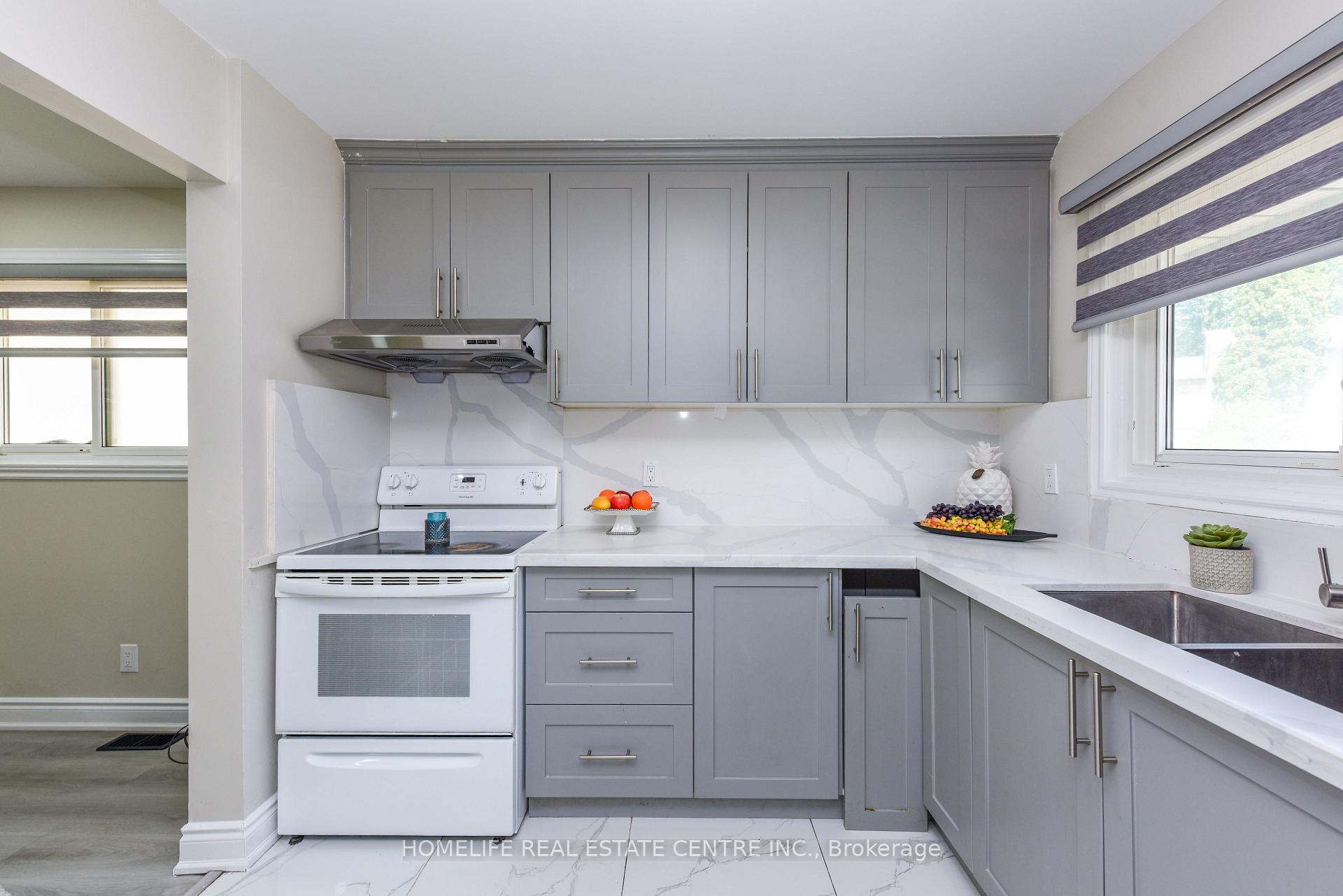 Photo 10 of 2 Hilda Court, Brampton, Central Park — HOMEH