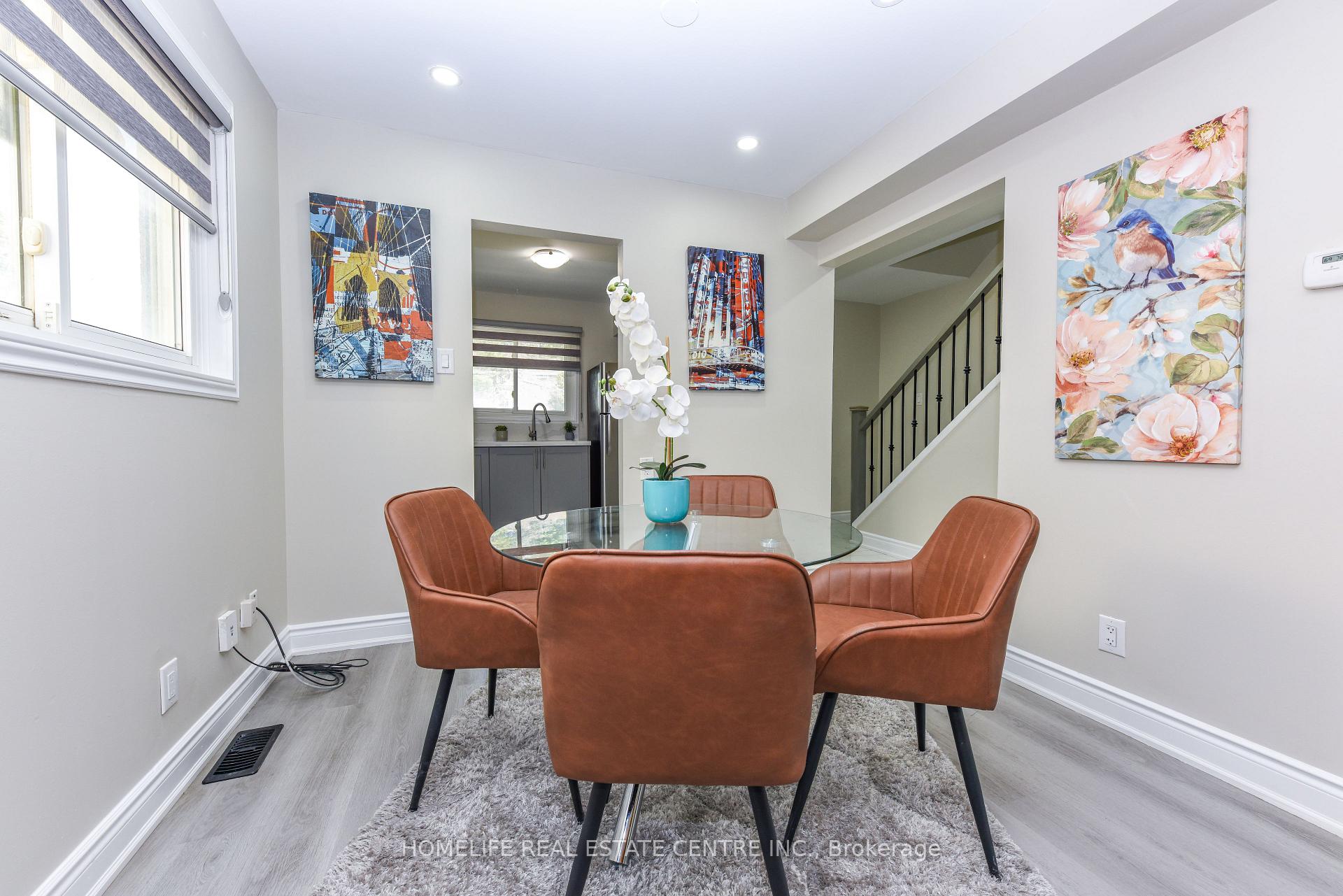 Photo 13 of 2 Hilda Court, Brampton, Central Park — HOMEH