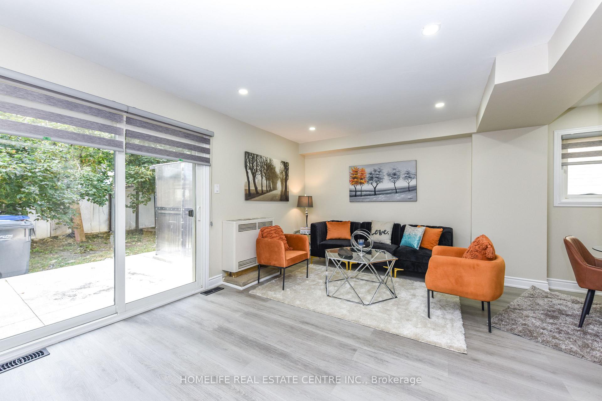 Photo 15 of 2 Hilda Court, Brampton, Central Park — HOMEH