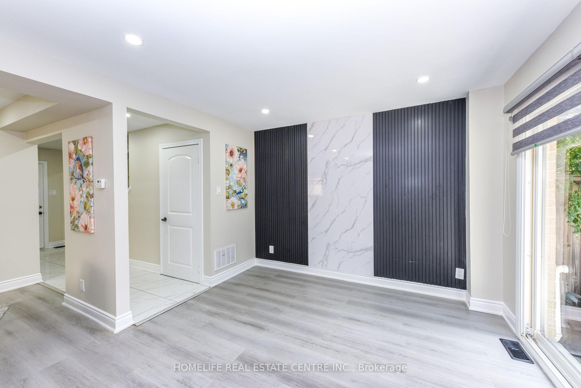 Photo 17 of 2 Hilda Court, Brampton, Central Park — HOMEH