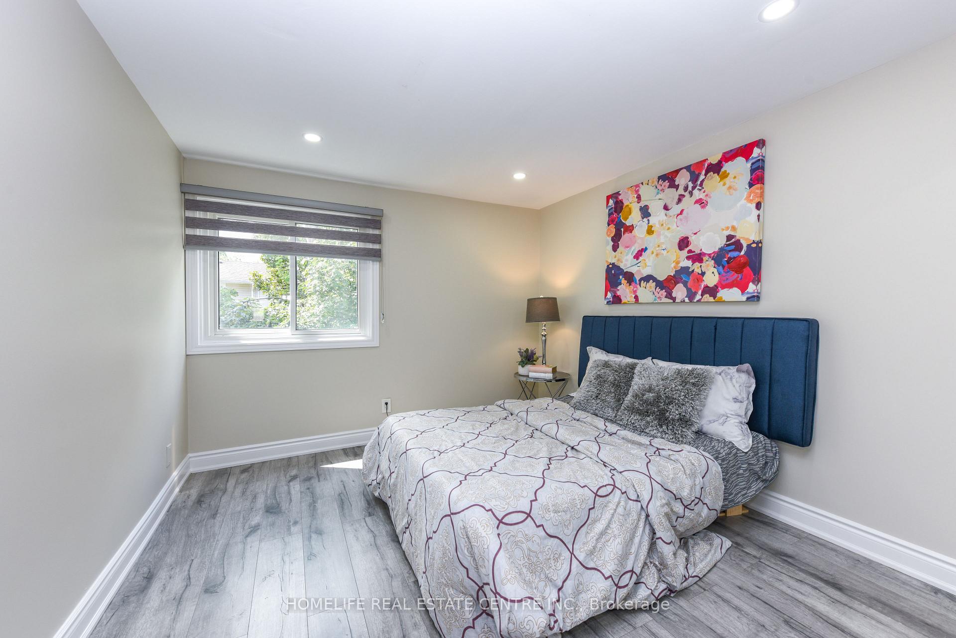 Photo 21 of 2 Hilda Court, Brampton, Central Park — HOMEH