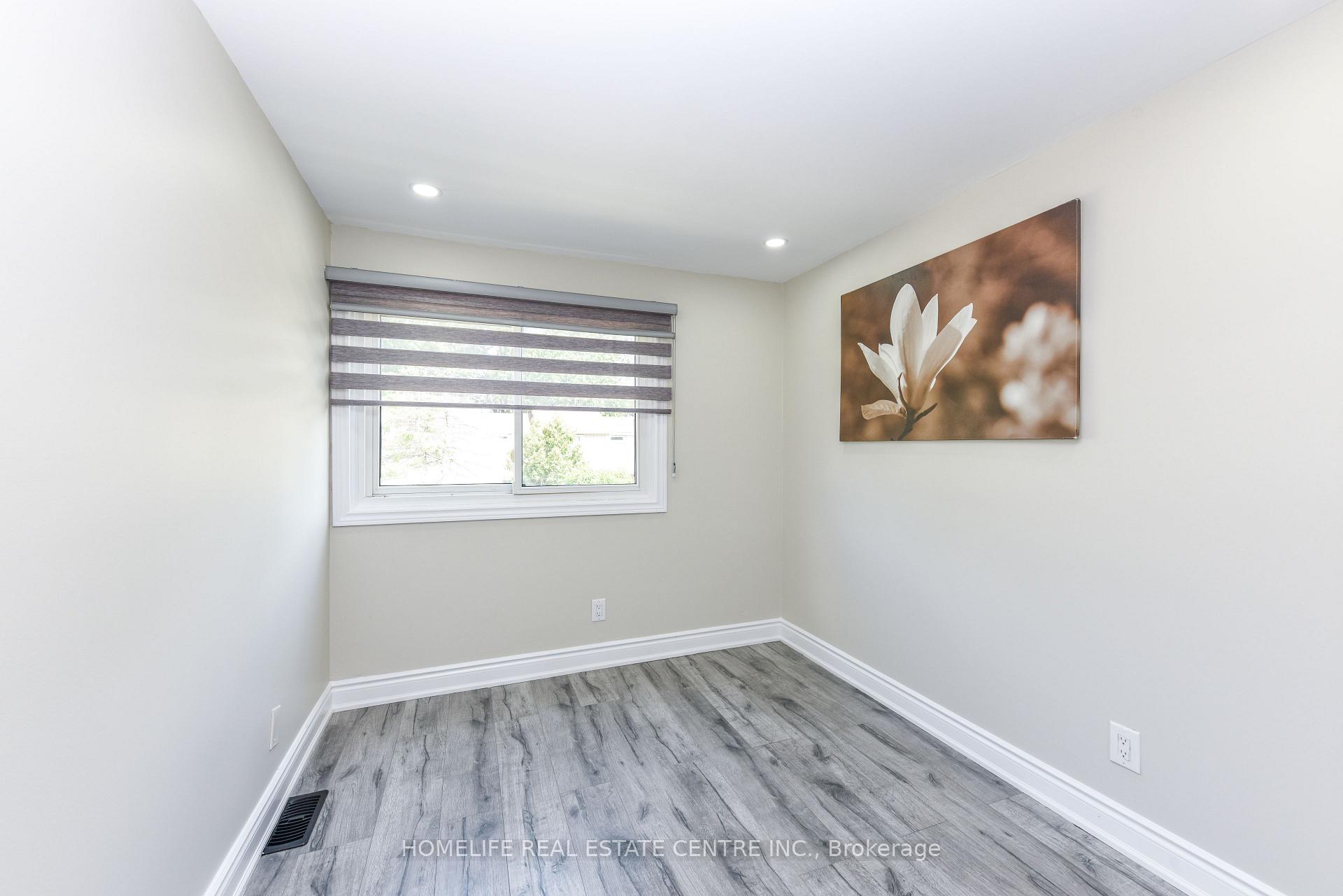 Photo 26 of 2 Hilda Court, Brampton, Central Park — HOMEH