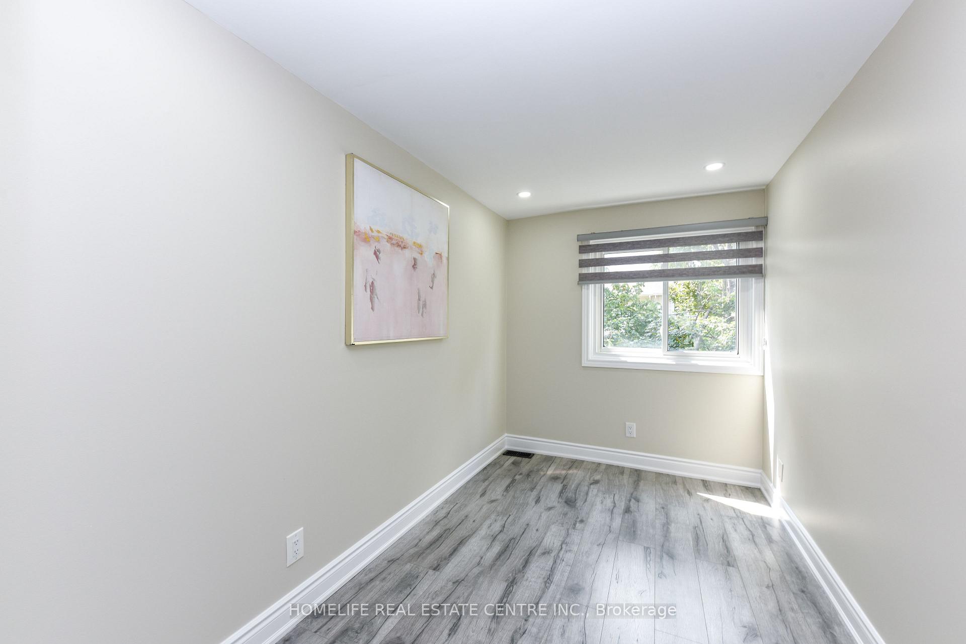 Photo 30 of 2 Hilda Court, Brampton, Central Park — HOMEH
