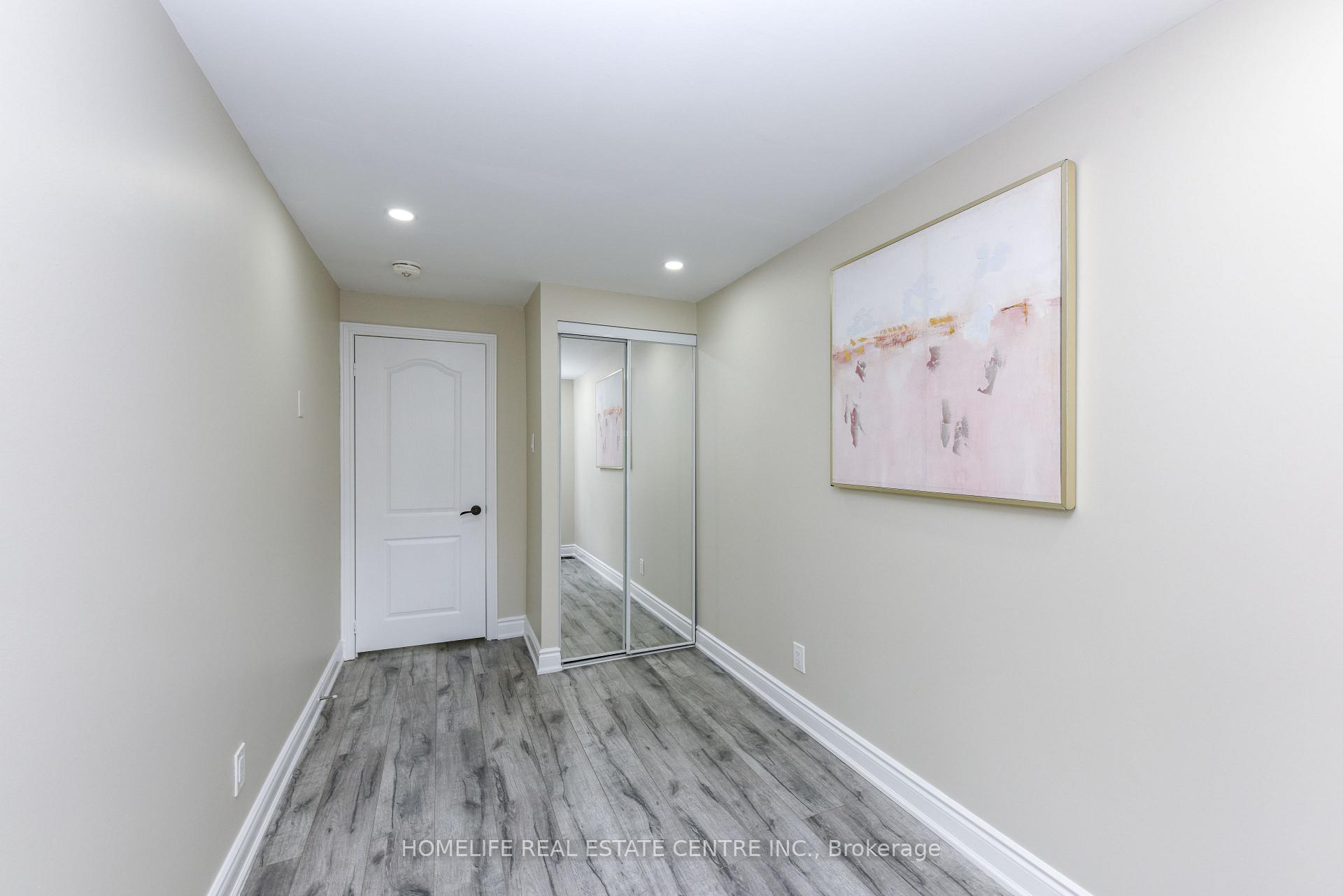 Photo 31 of 2 Hilda Court, Brampton, Central Park — HOMEH