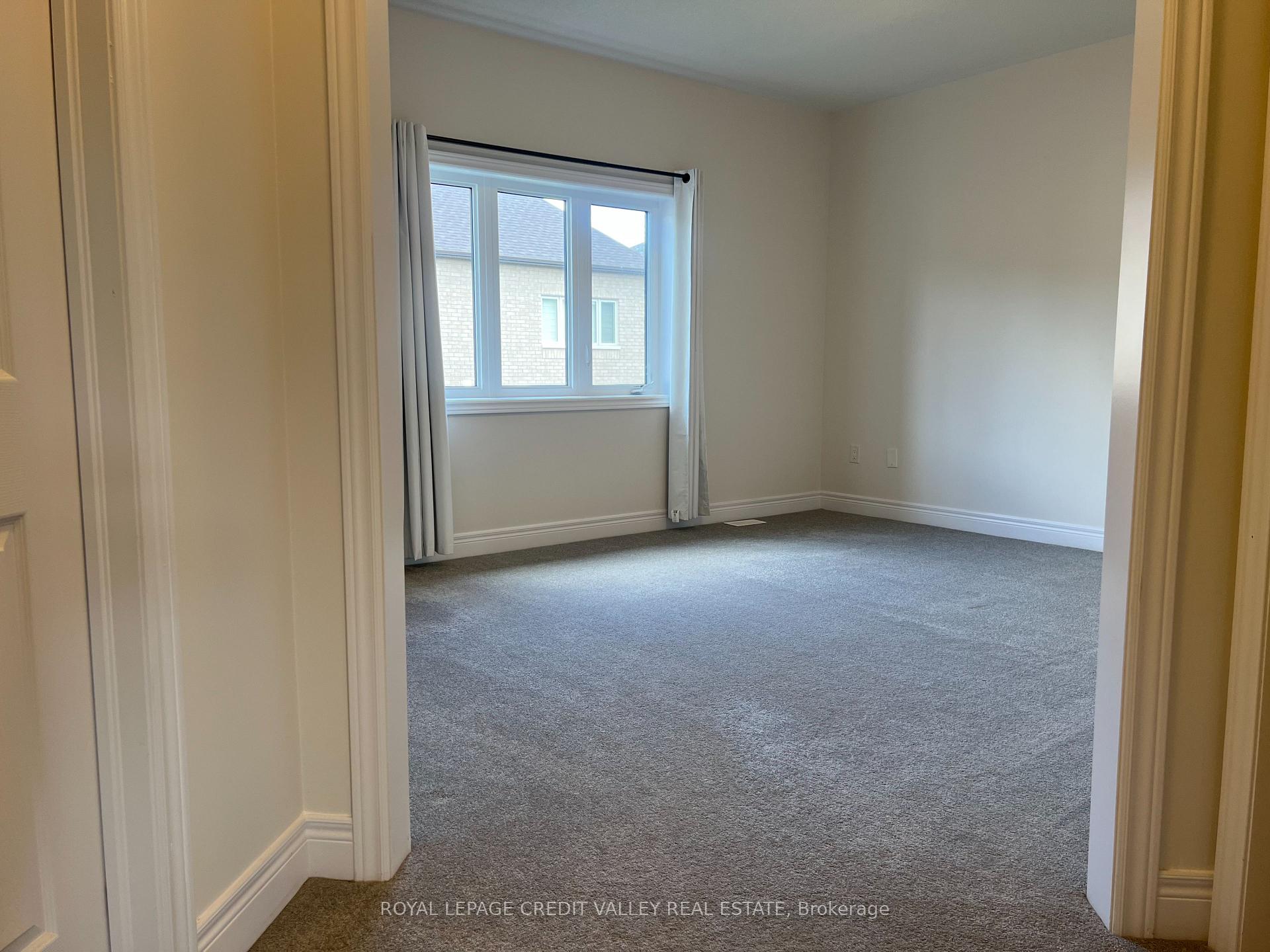 Photo 17 of 45 Kessler Drive, Brampton, Sandringham-Wellington North — HOMEH