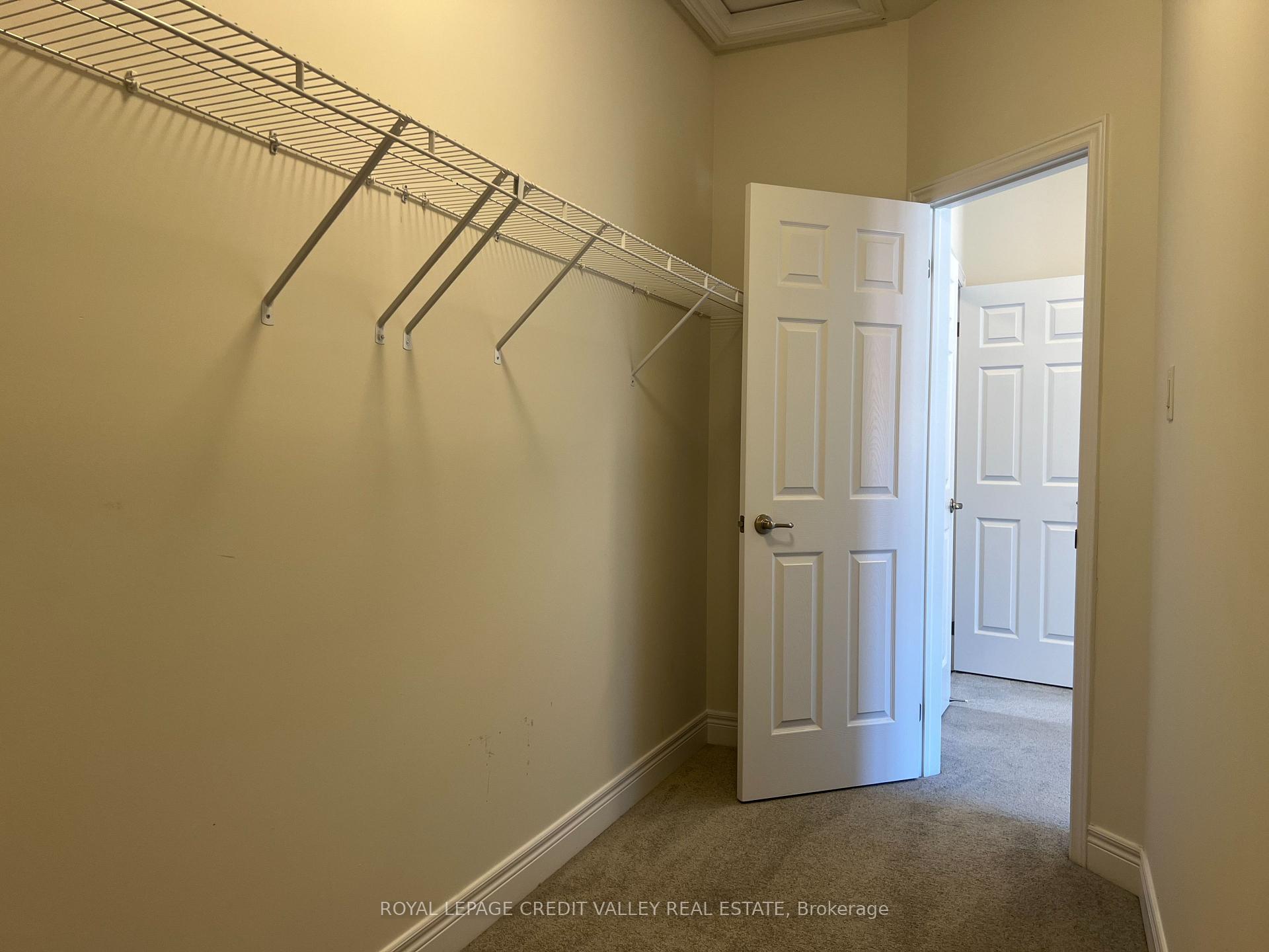 Photo 19 of 45 Kessler Drive, Brampton, Sandringham-Wellington North — HOMEH