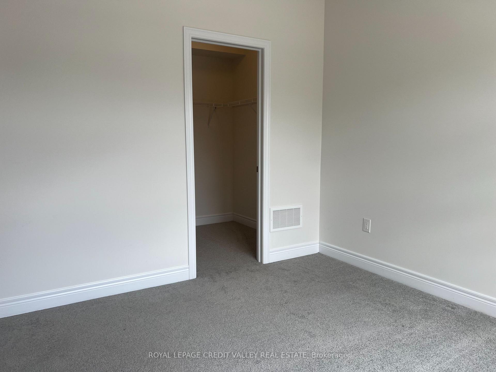 Photo 24 of 45 Kessler Drive, Brampton, Sandringham-Wellington North — HOMEH