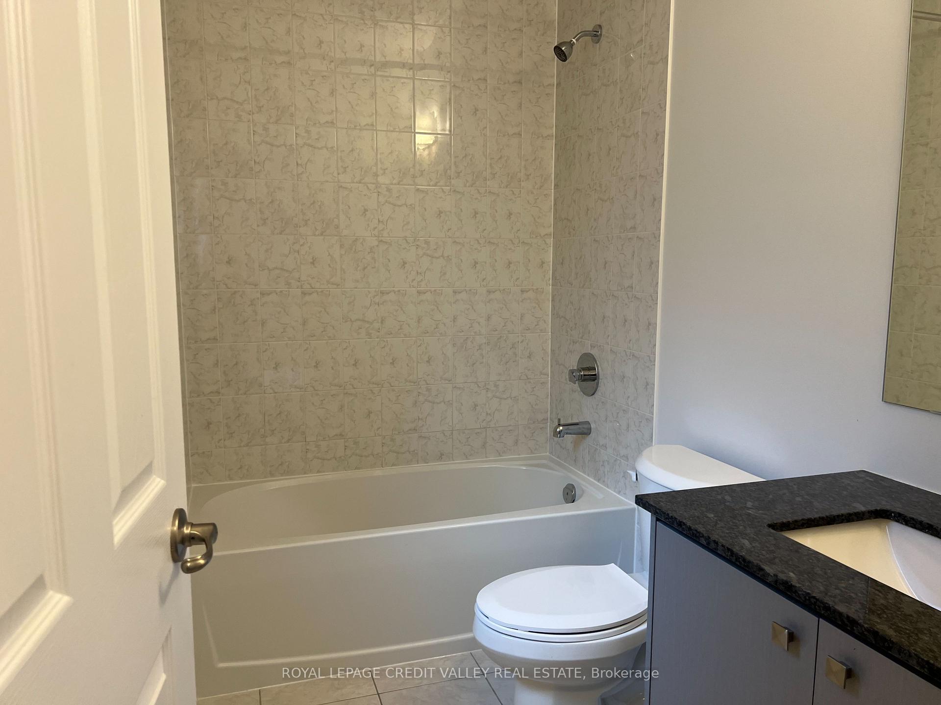 Photo 28 of 45 Kessler Drive, Brampton, Sandringham-Wellington North — HOMEH