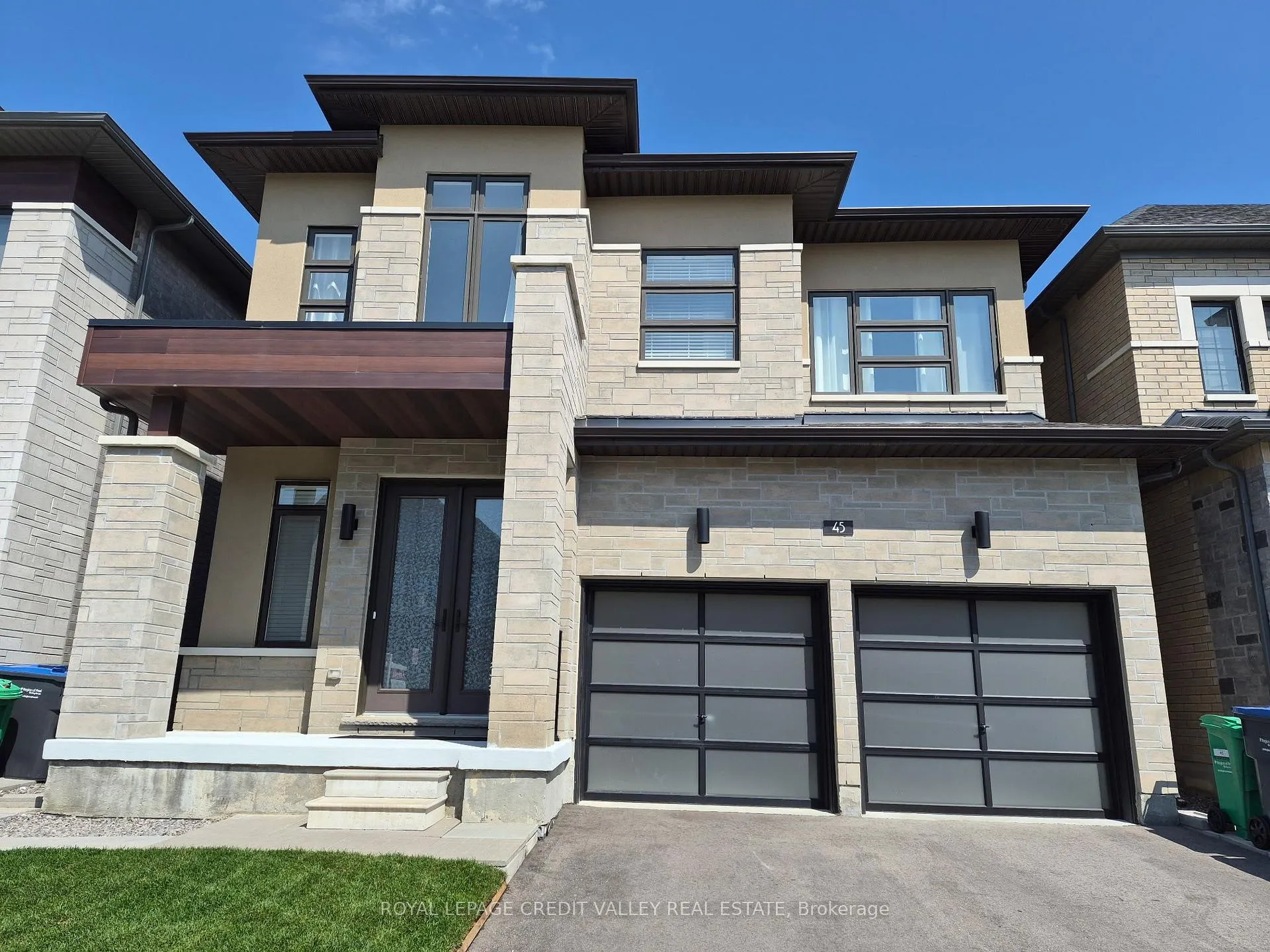 Photo 1 of 45 Kessler Drive, Brampton, Sandringham-Wellington North — HOMEH