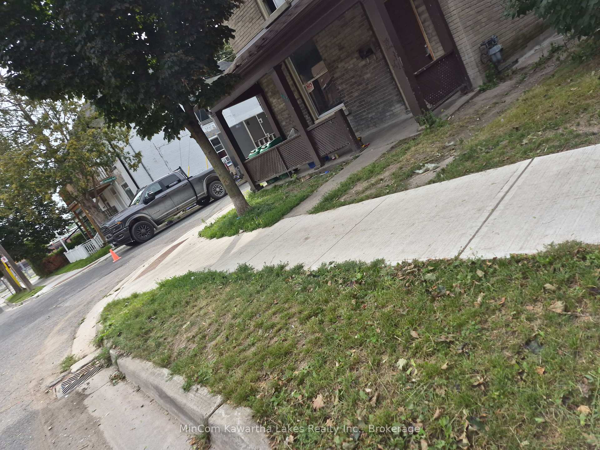 Photo 5 of 467 Albert Street, Peterborough, Town Ward 3 — HOMEH