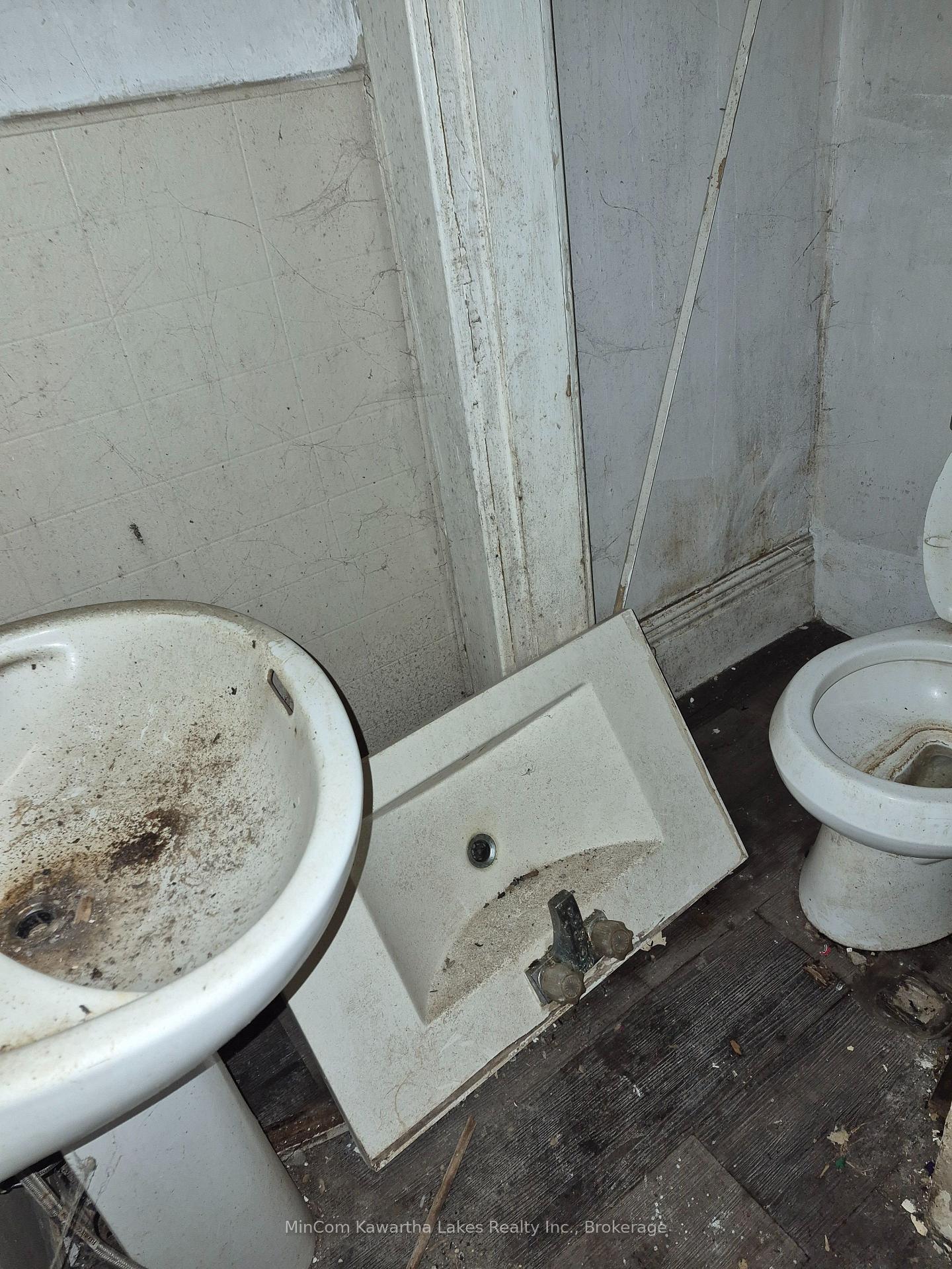 Photo 9 of 467 Albert Street, Peterborough, Town Ward 3 — HOMEH