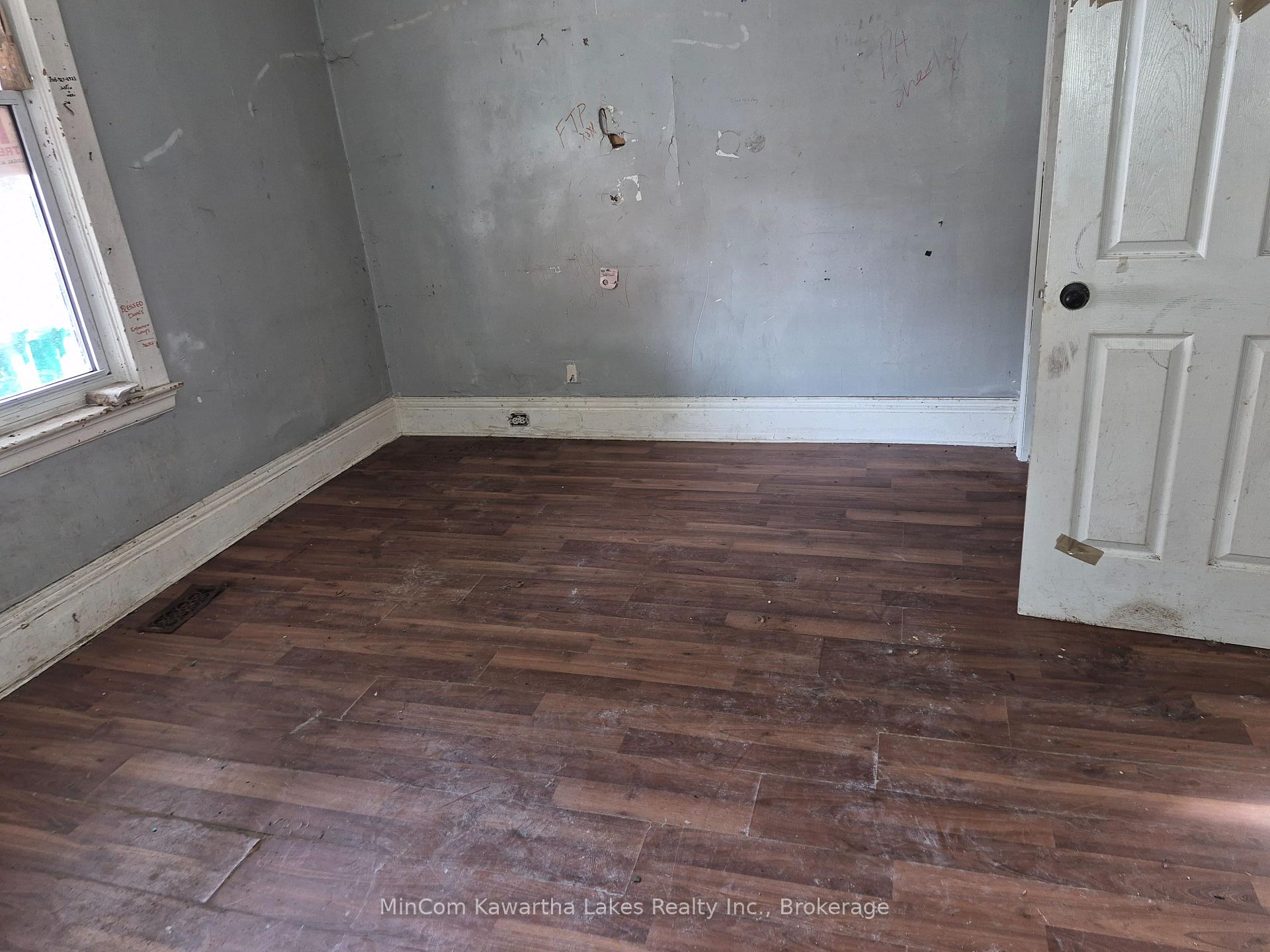 Photo 10 of 467 Albert Street, Peterborough, Town Ward 3 — HOMEH