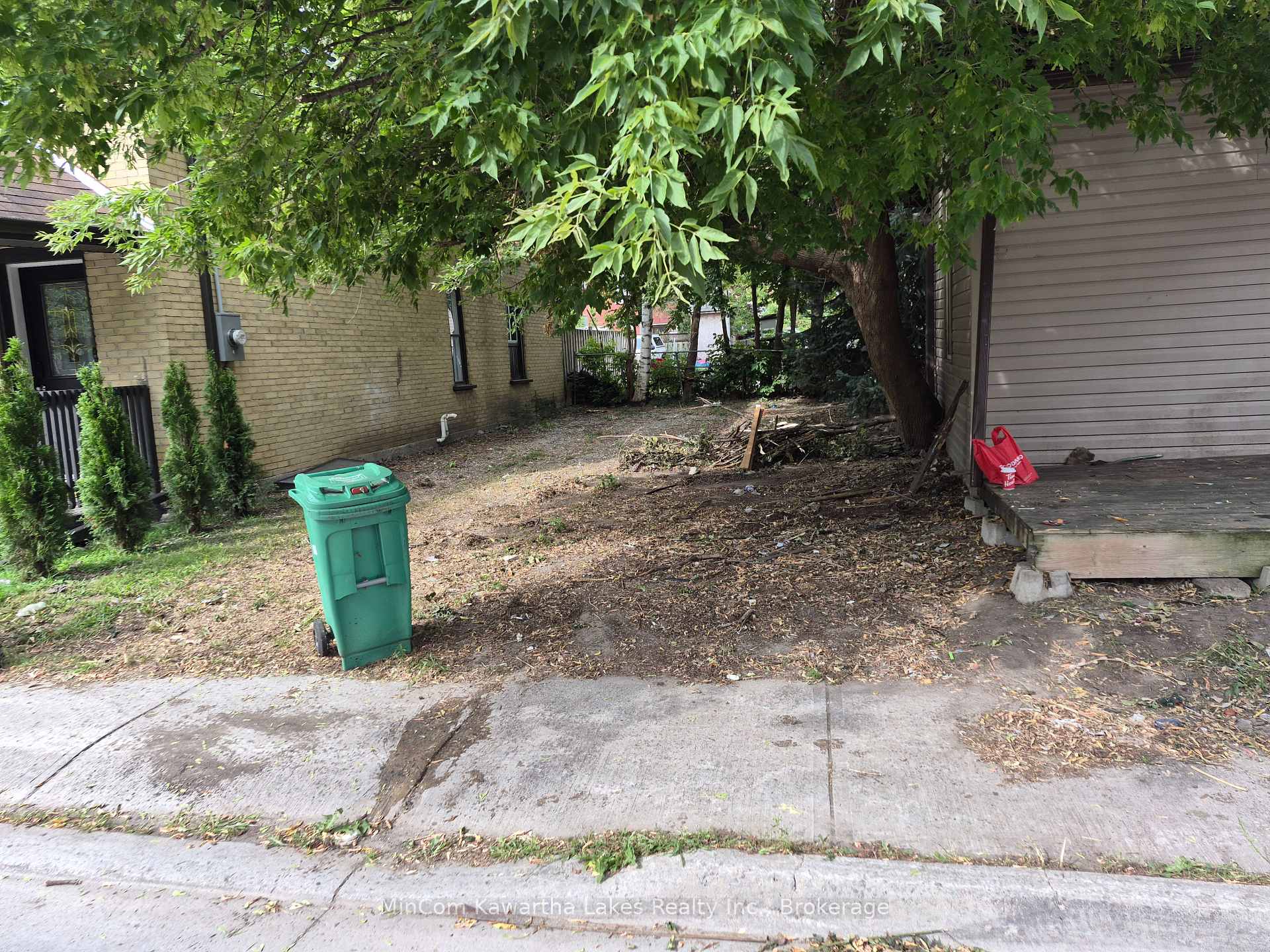 Photo 13 of 467 Albert Street, Peterborough, Town Ward 3 — HOMEH