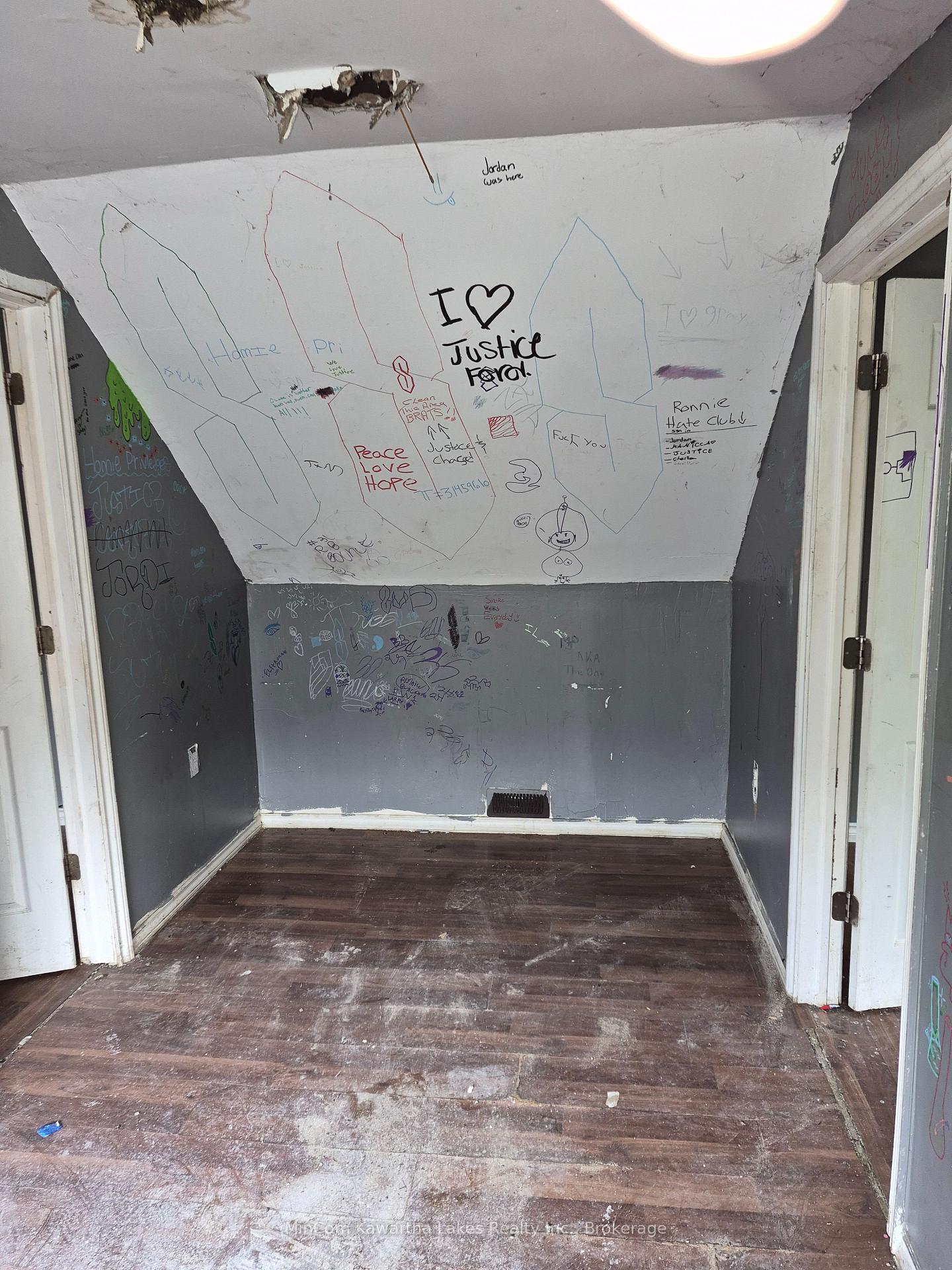 Photo 23 of 467 Albert Street, Peterborough, Town Ward 3 — HOMEH