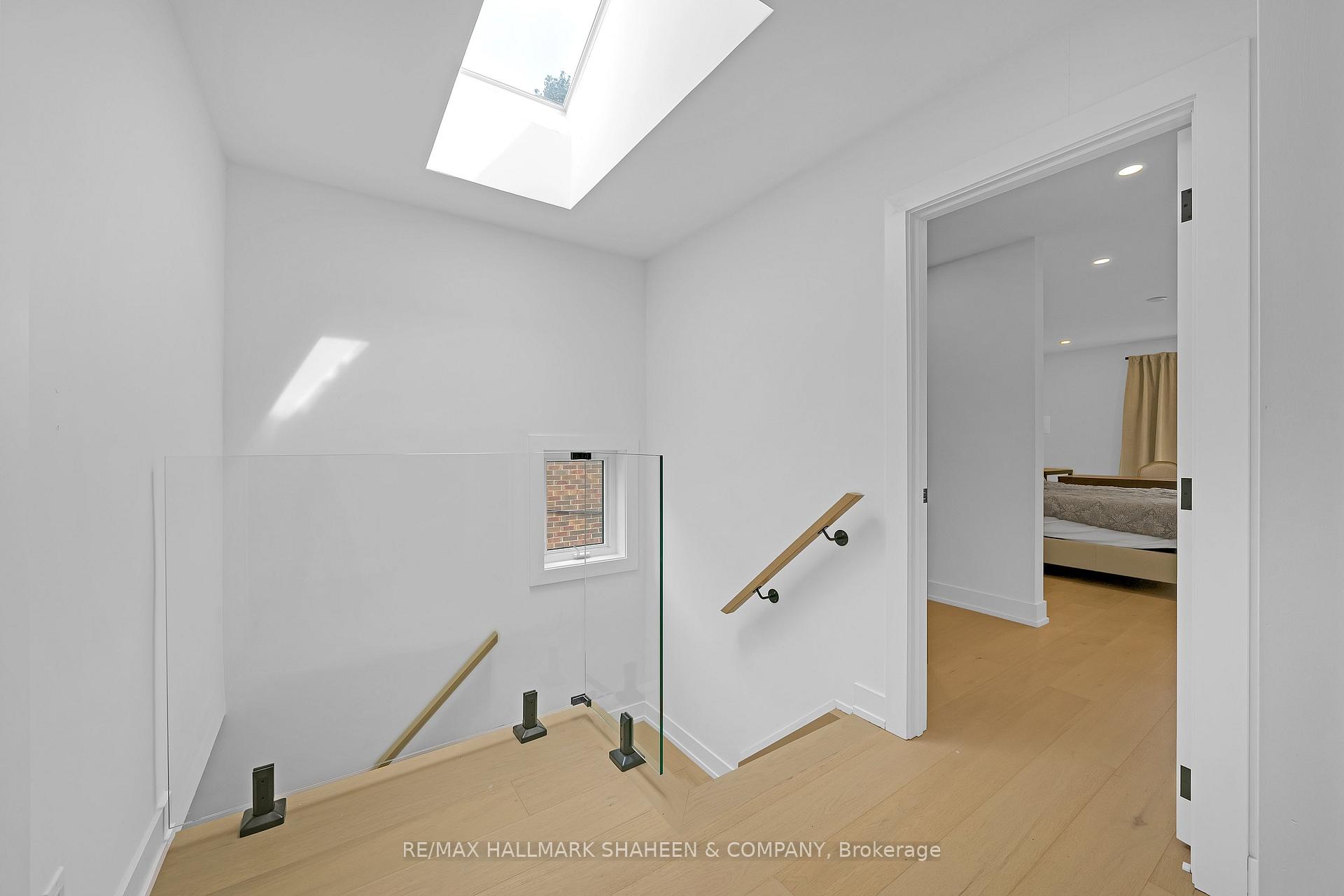 Photo 19 of 207 Sutherland Drive, Toronto, Leaside — HOMEH