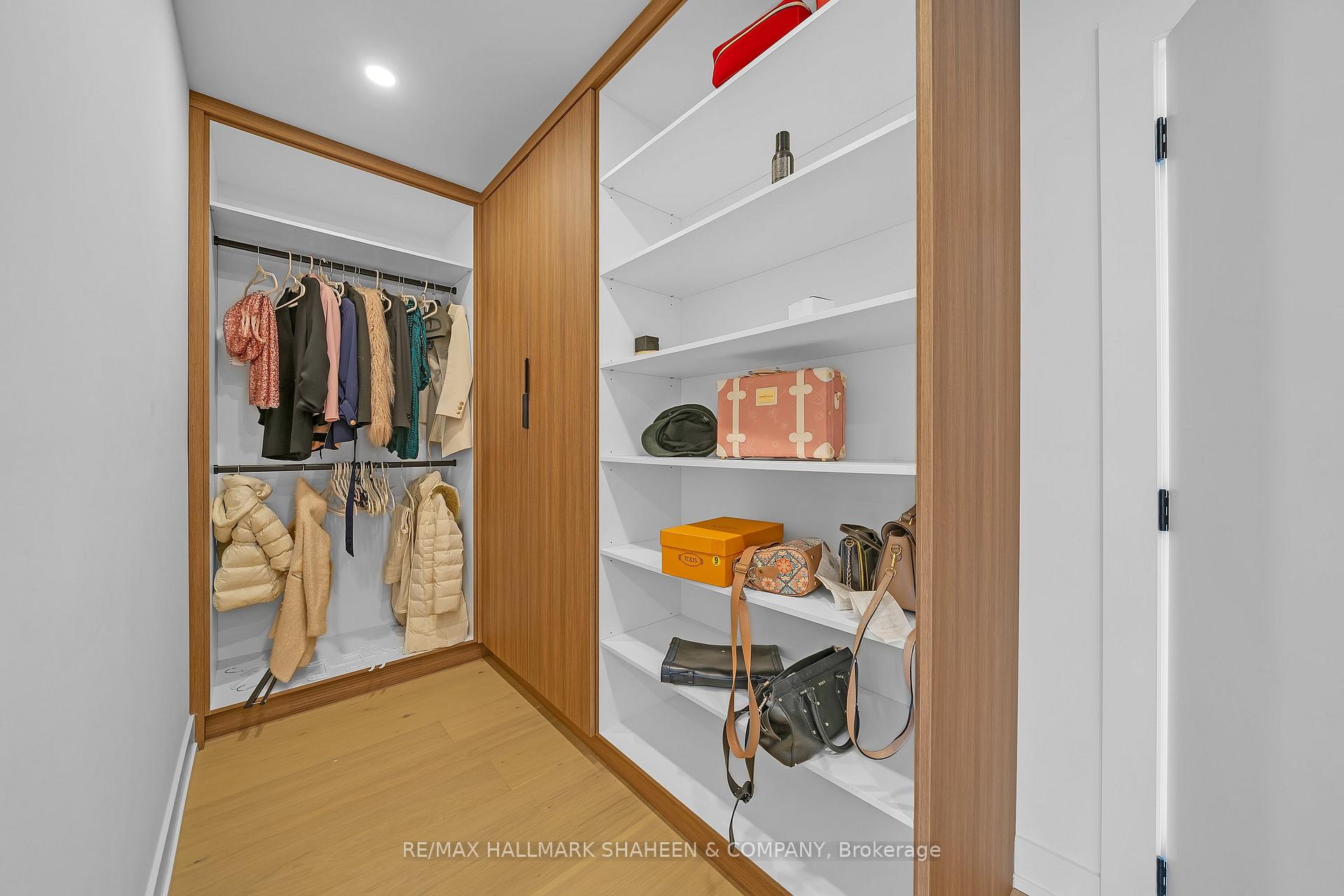 Photo 21 of 207 Sutherland Drive, Toronto, Leaside — HOMEH
