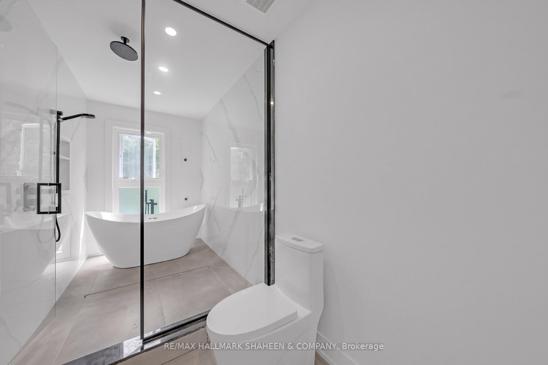 Photo 26 of 207 Sutherland Drive, Toronto, Leaside — HOMEH