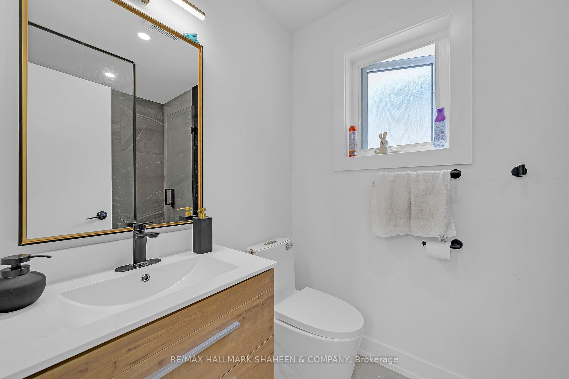 Photo 34 of 207 Sutherland Drive, Toronto, Leaside — HOMEH