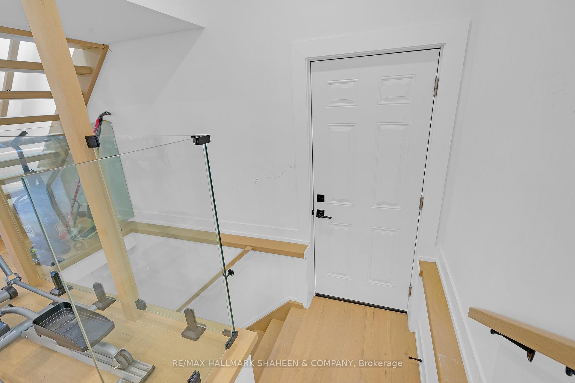 Photo 35 of 207 Sutherland Drive, Toronto, Leaside — HOMEH
