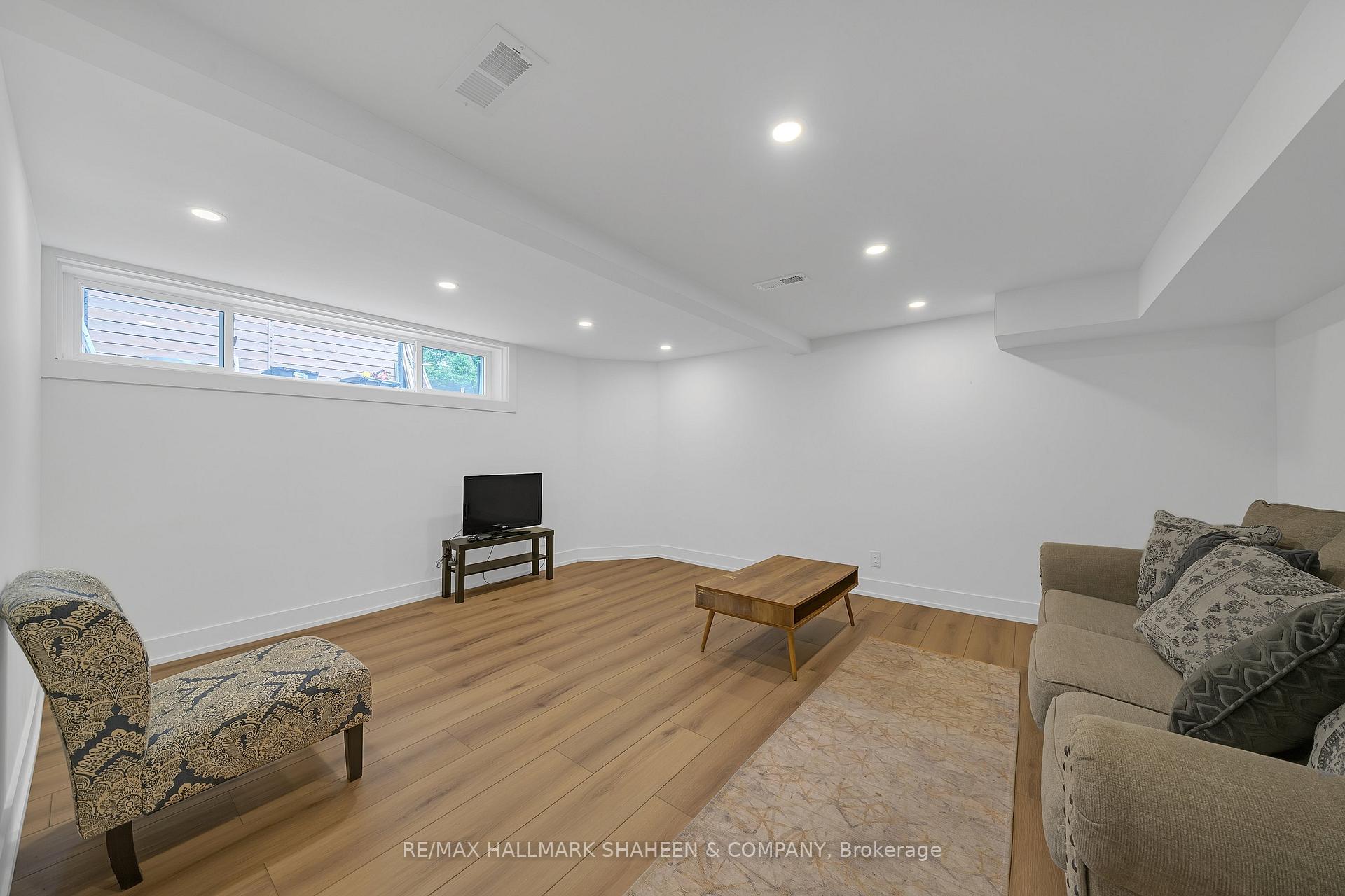 Photo 40 of 207 Sutherland Drive, Toronto, Leaside — HOMEH