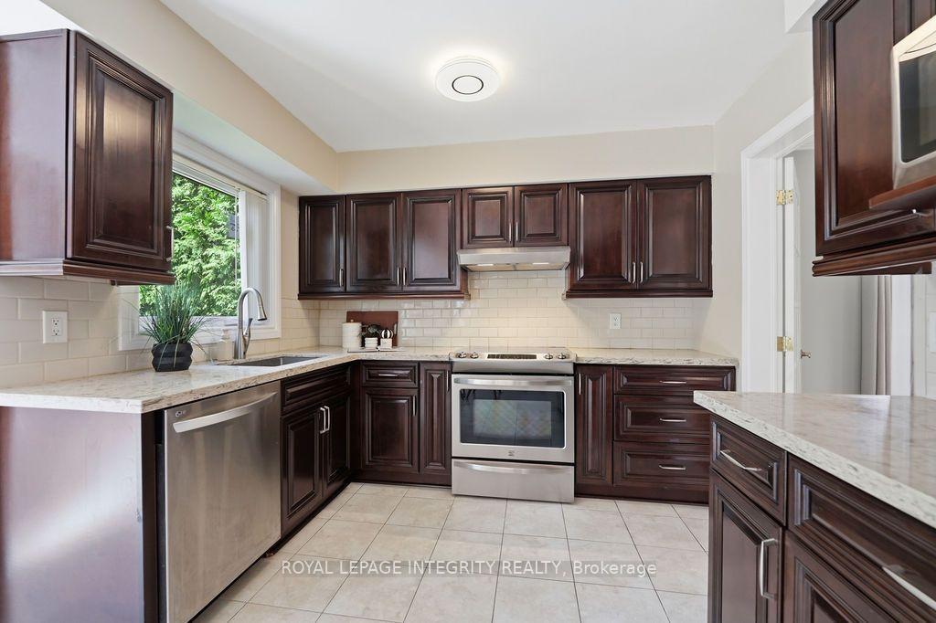 Photo 20 of 39 Beamish Crescent, Ottawa, Kanata - Morgan's Grant/South March — HOMEH
