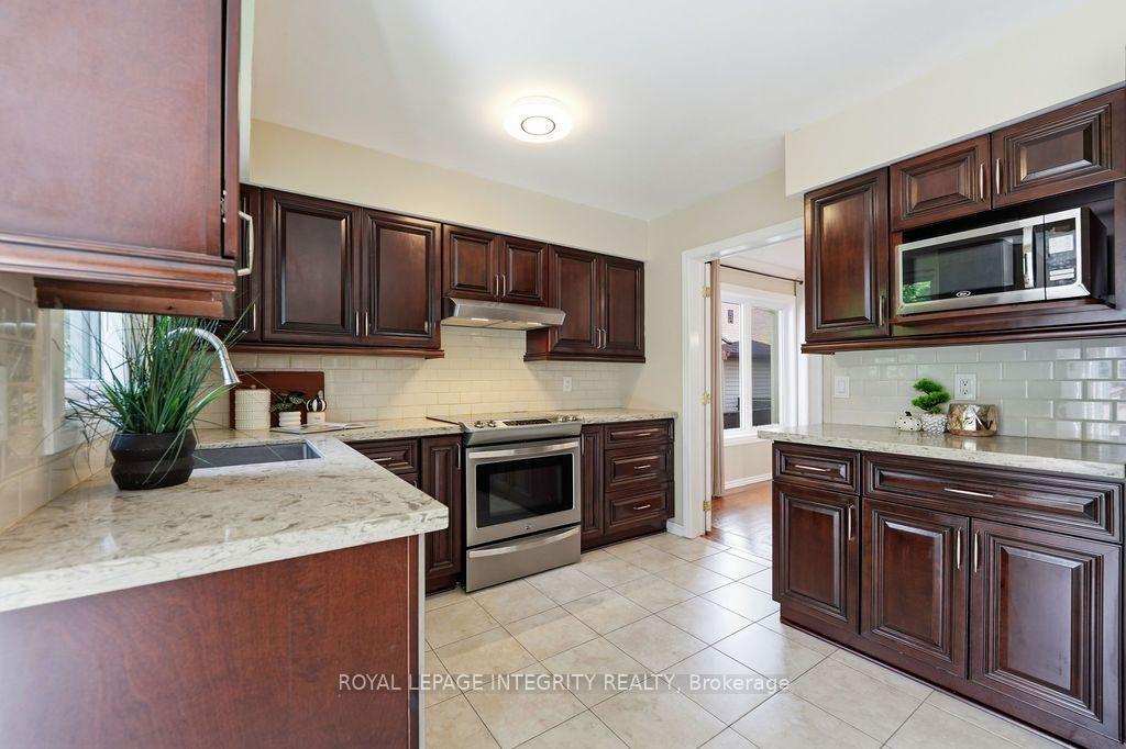 Photo 21 of 39 Beamish Crescent, Ottawa, Kanata - Morgan's Grant/South March — HOMEH