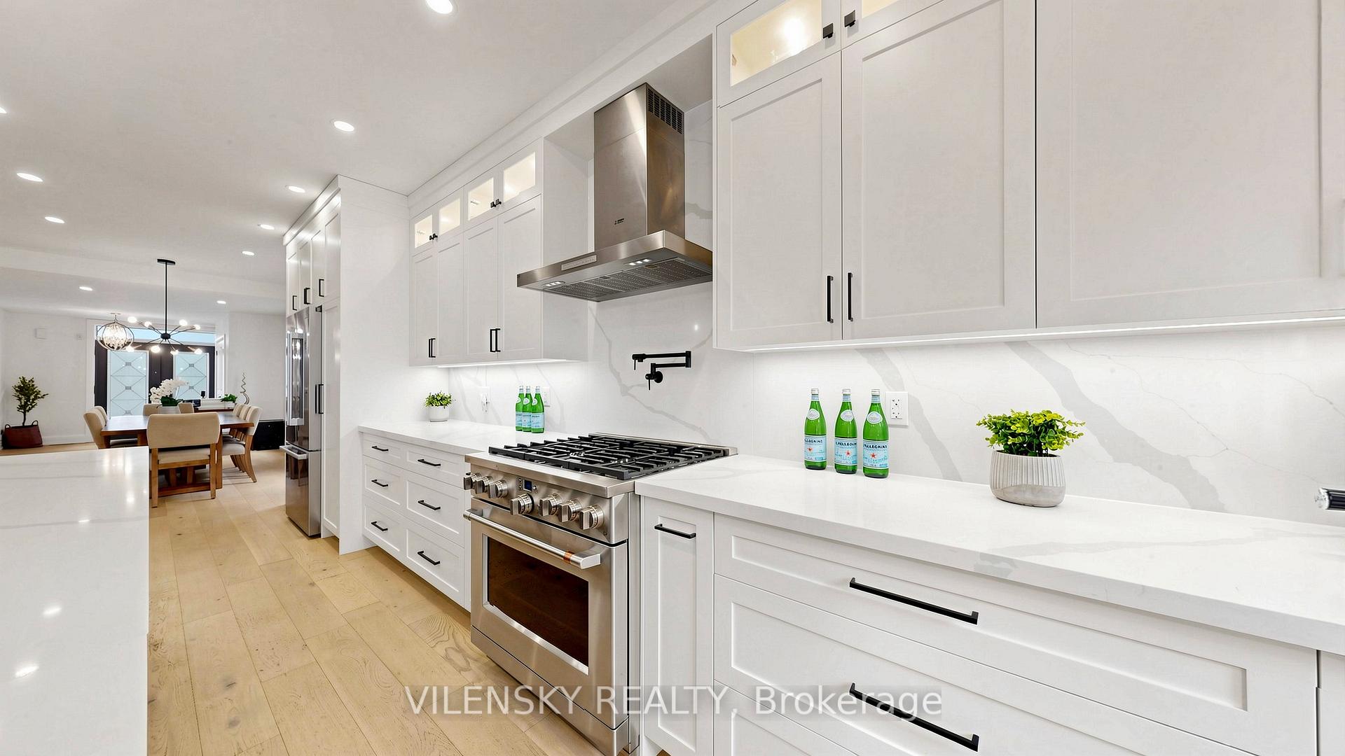 Photo 10 of 146 Valley Vista Drive, Vaughan, Patterson — HOMEH