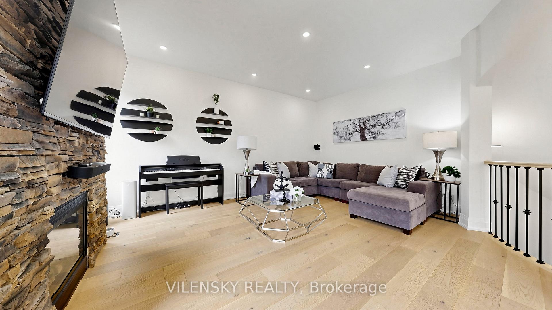 Photo 12 of 146 Valley Vista Drive, Vaughan, Patterson — HOMEH