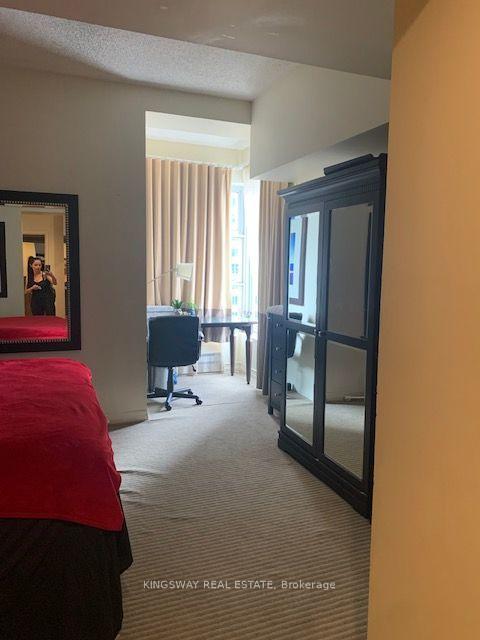 Photo 4 of Unit 3111, 1 King Street W, Toronto, Bay Street Corridor — HOMEH