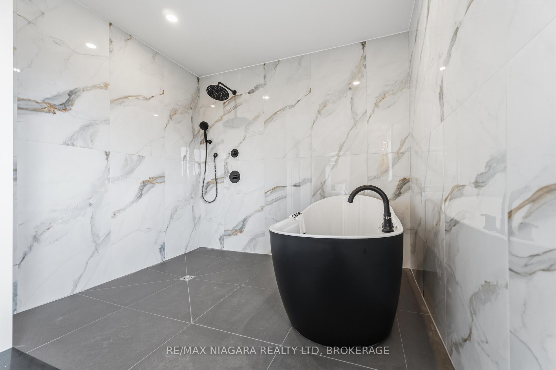 Photo 20 of 6124 Curlin Crescent, Niagara Falls, Forestview — HOMEH