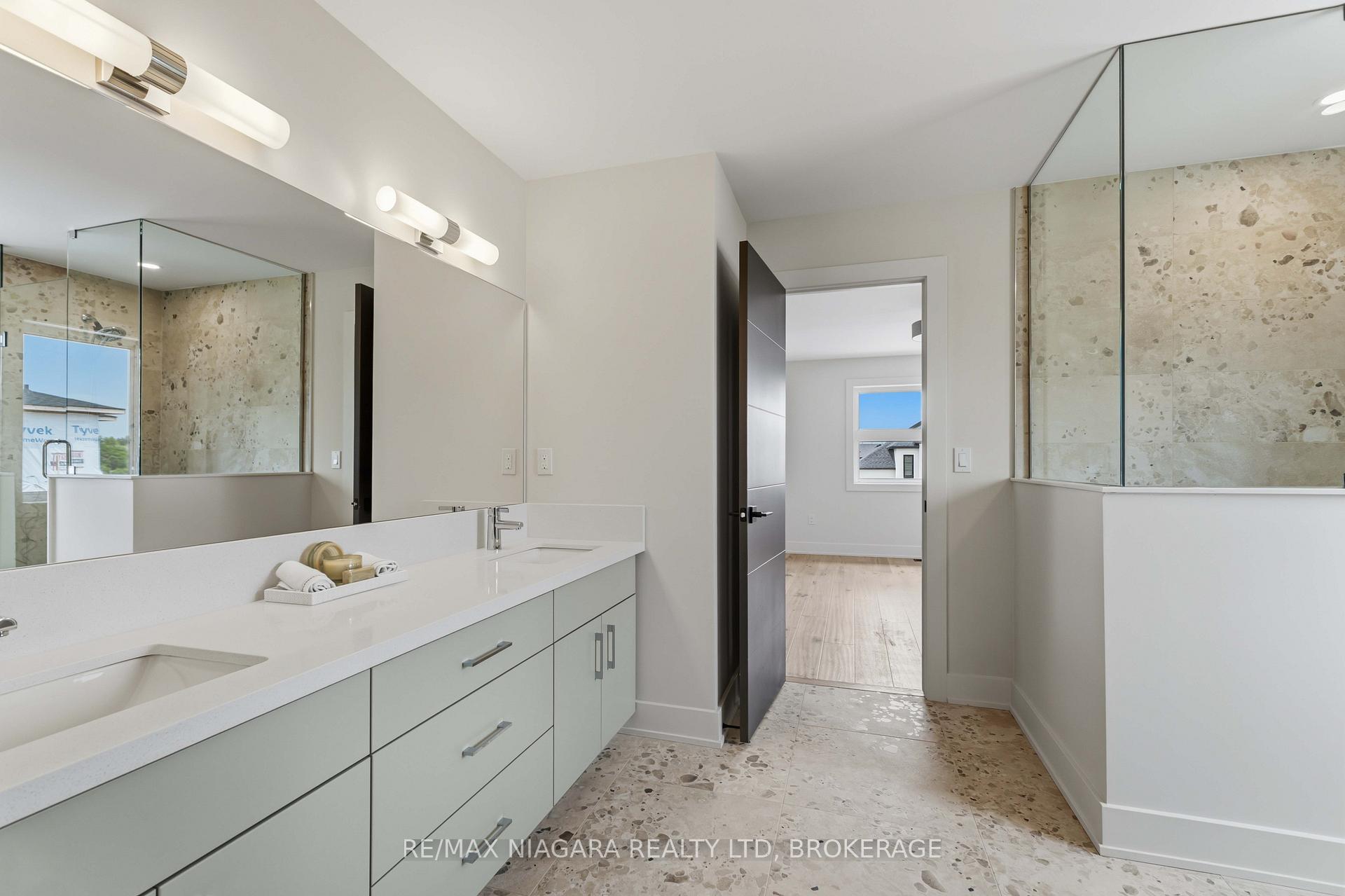 Photo 25 of 6124 Curlin Crescent, Niagara Falls, Forestview — HOMEH