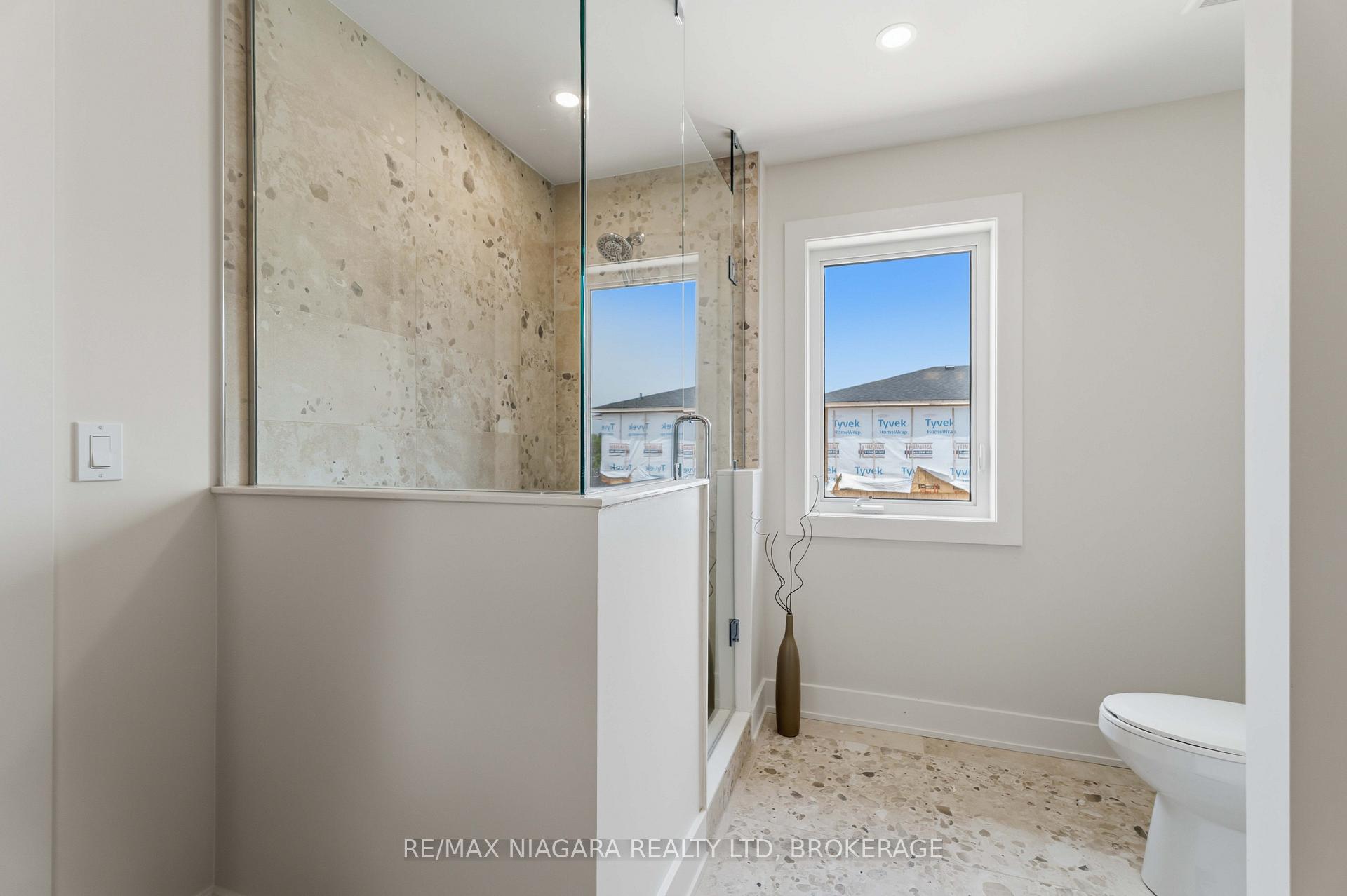 Photo 26 of 6124 Curlin Crescent, Niagara Falls, Forestview — HOMEH