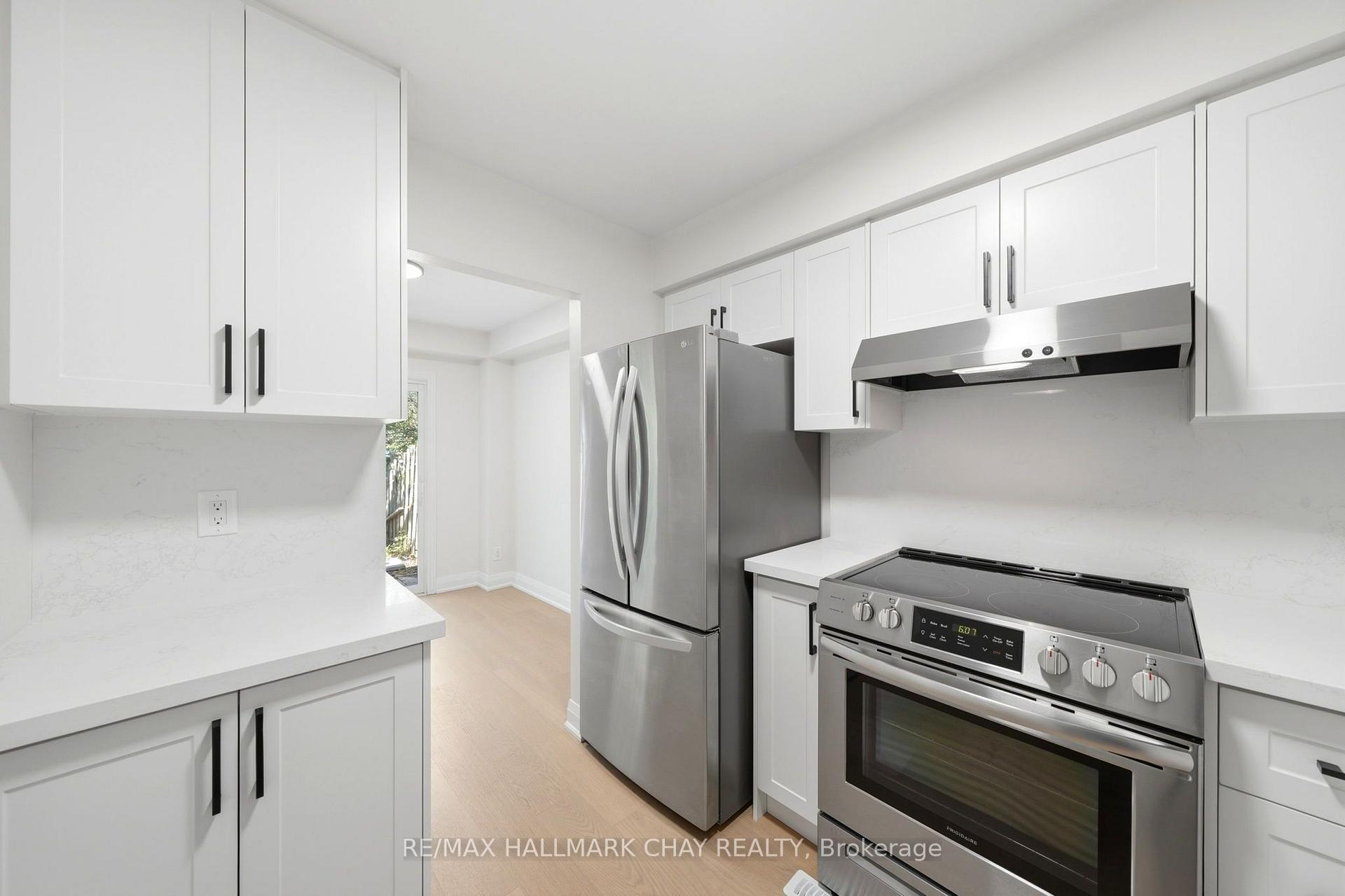 Photo 9 of Unit 6, 52 Adelaide Street, Barrie, Allandale — HOMEH