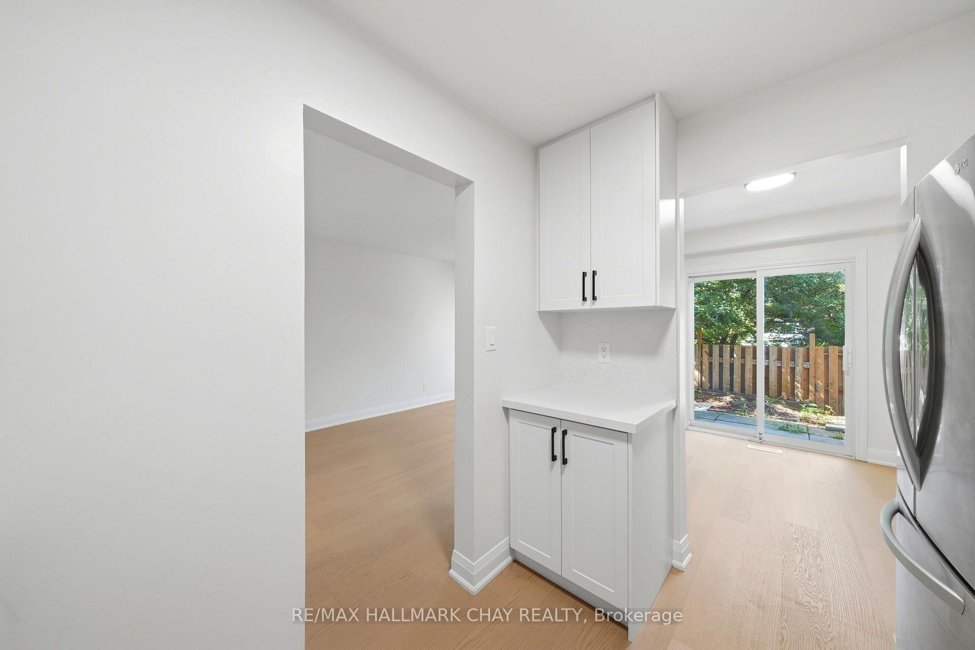 Photo 10 of Unit 6, 52 Adelaide Street, Barrie, Allandale — HOMEH