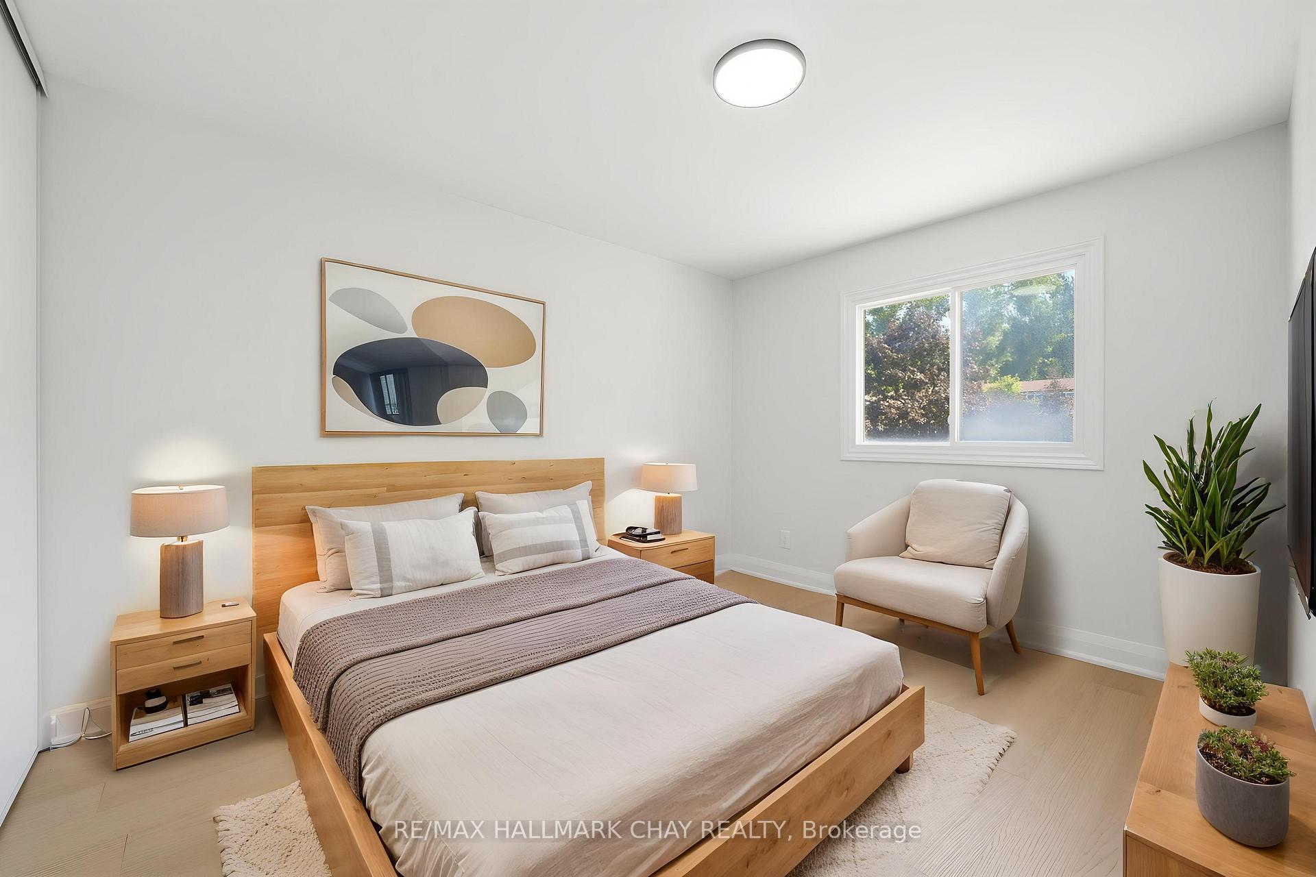 Photo 19 of Unit 6, 52 Adelaide Street, Barrie, Allandale — HOMEH