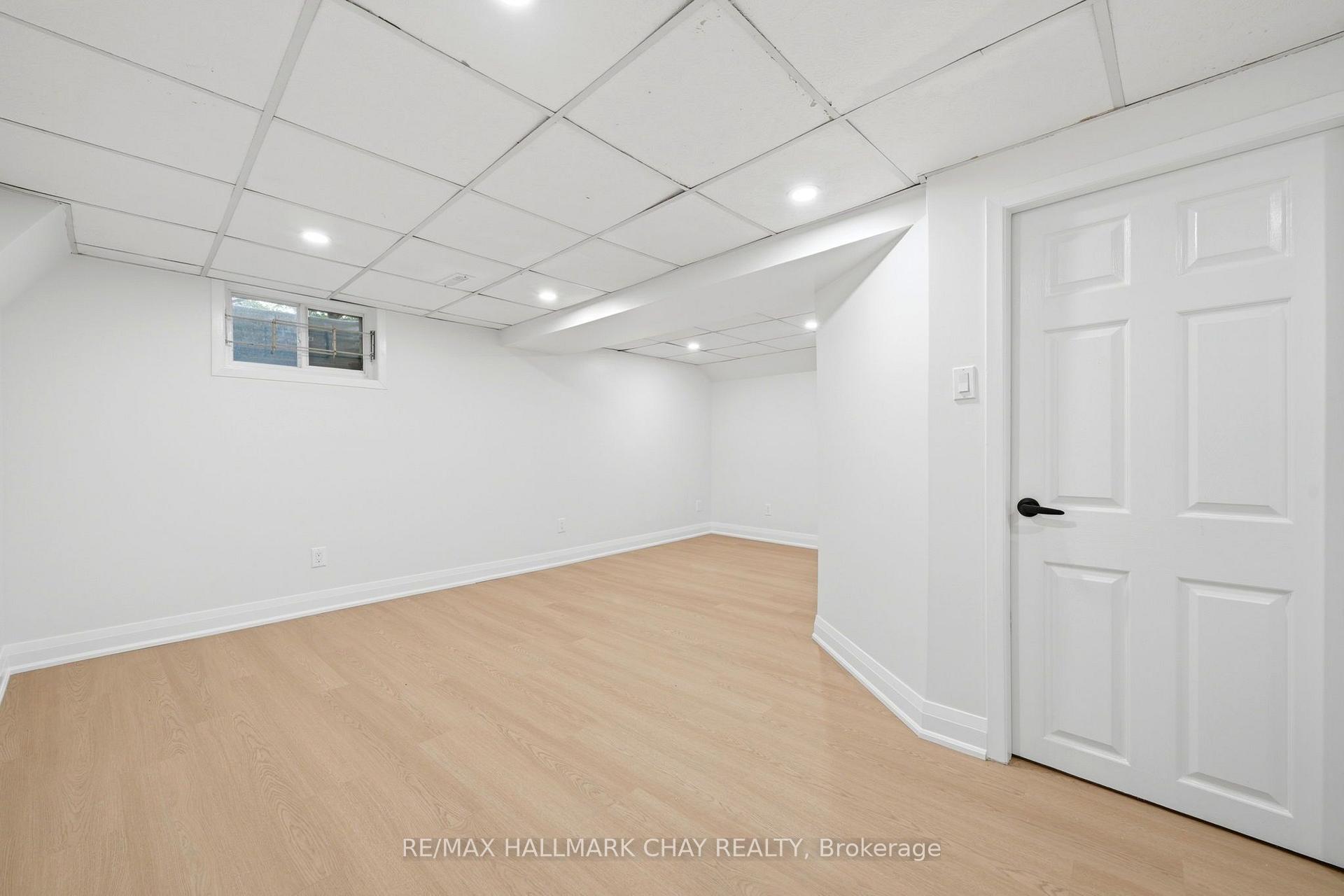 Photo 23 of Unit 6, 52 Adelaide Street, Barrie, Allandale — HOMEH